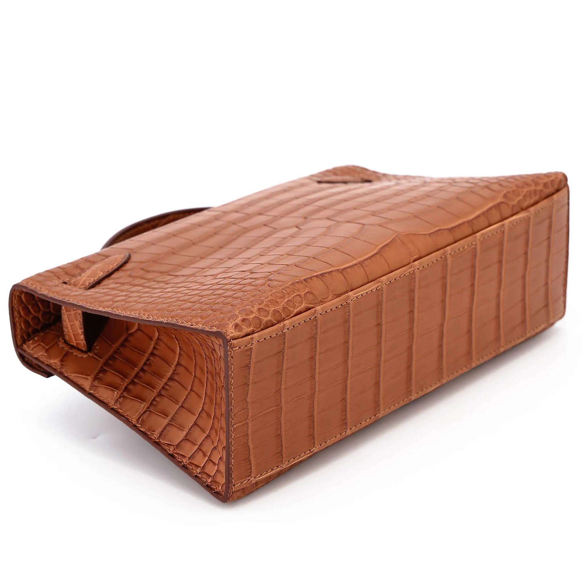 全新 HERMÈS 愛馬仕 Kelly Pochette 37 金棕色 Gold □ 短吻鱷 霧面 金扣 G刻 2026年 - 7