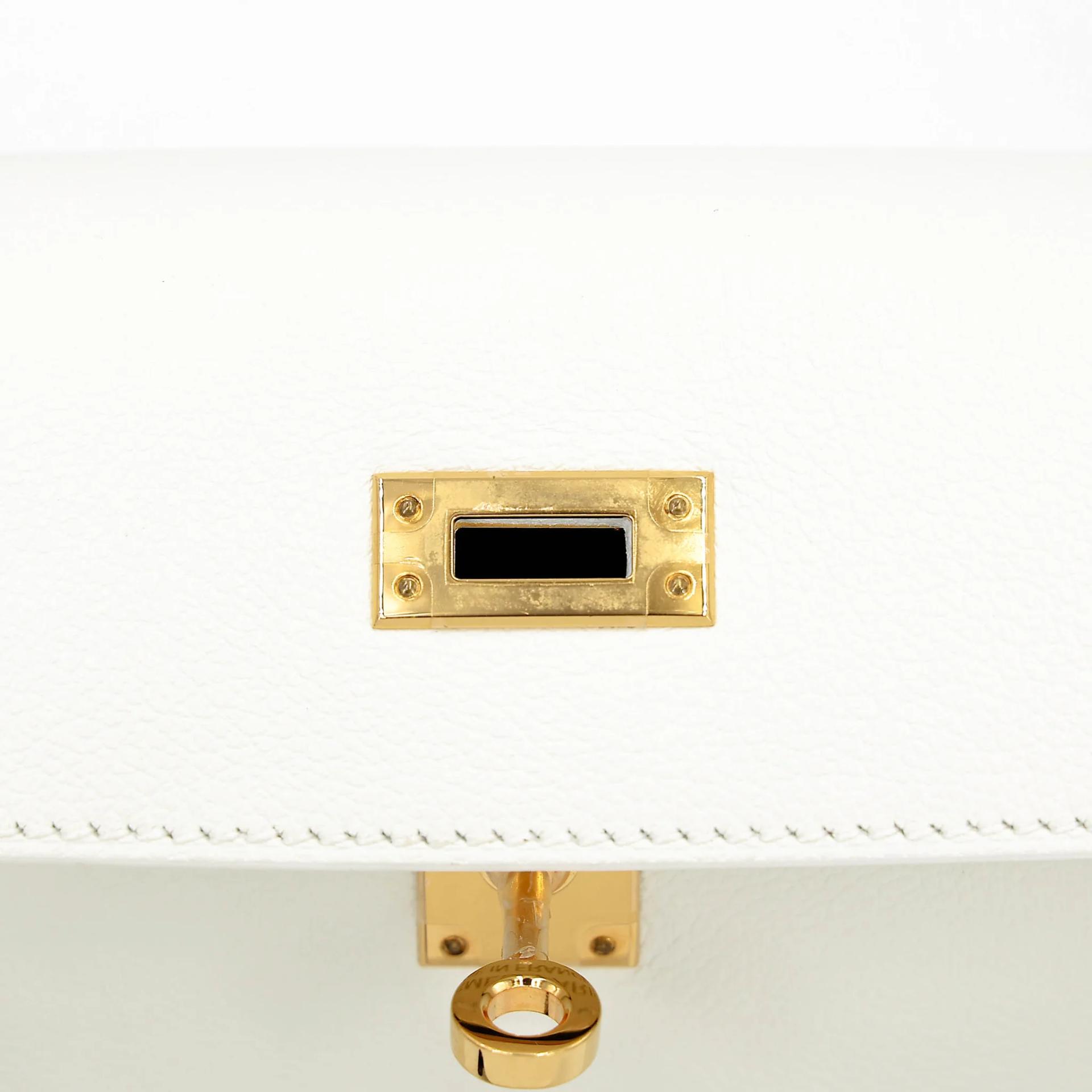 Excellent ( Rank SA ) HERMÈS Kelly Danse New White (0U) Evercolor Gold hardware B (2023) - 16