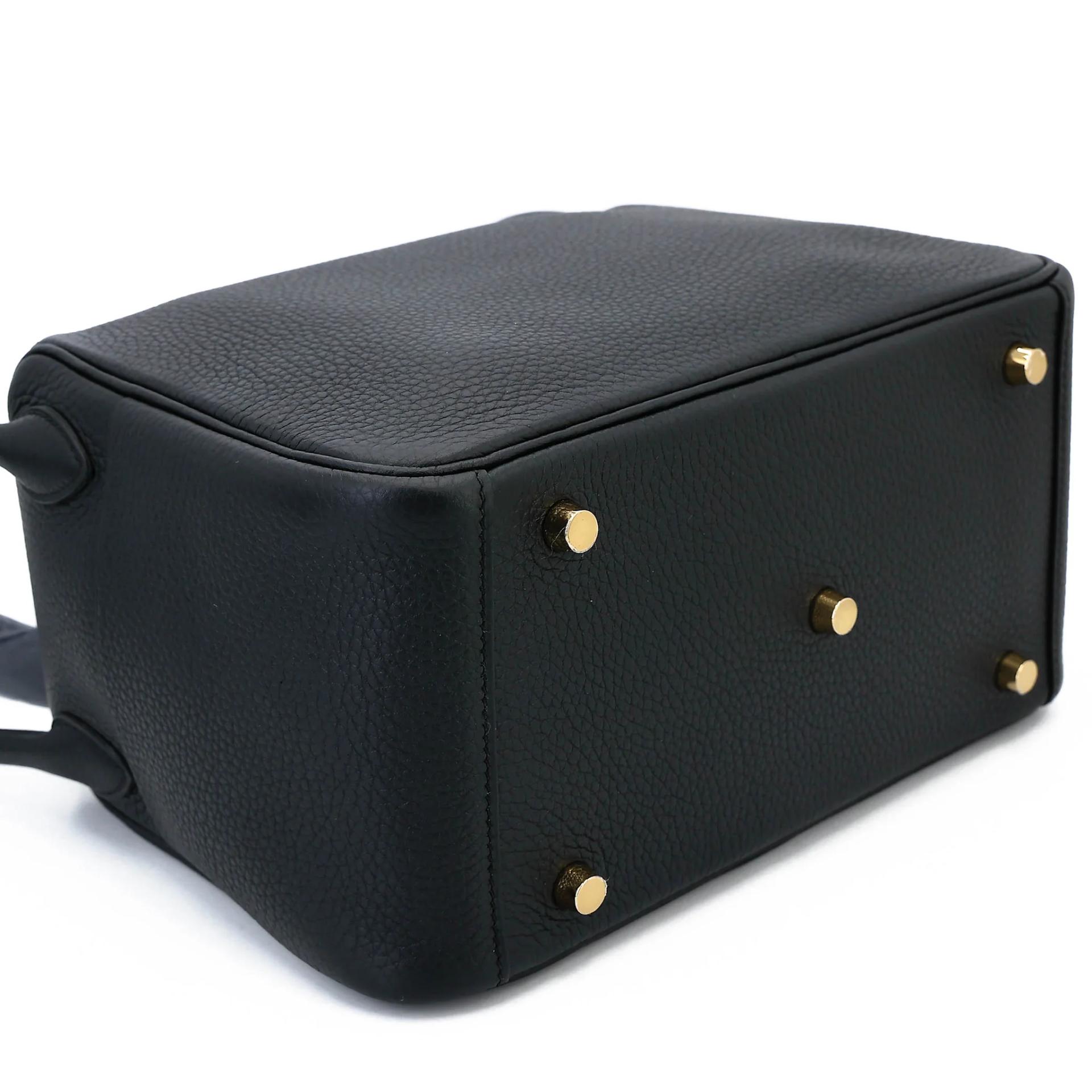 Brand New ( Rank N ) HERMÈS Lindy 26 Noir (89) Clemence Gold hardware G (2026) - 7