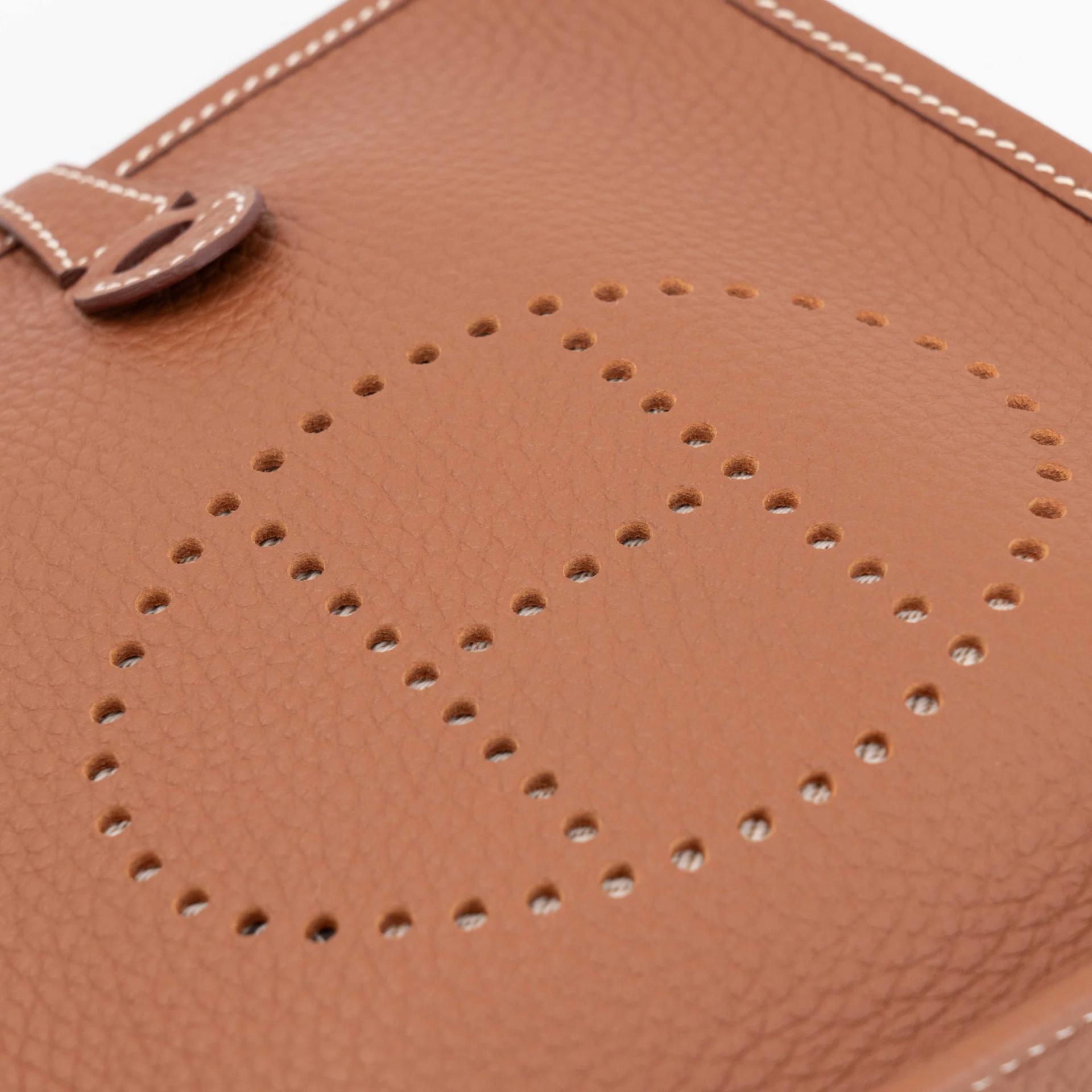 Unused ( Rank NS ) HERMÈS Mini Evelyne 16 Amazone 112cm Gold (37) Clemence Palladium hardware W (2024) - 5