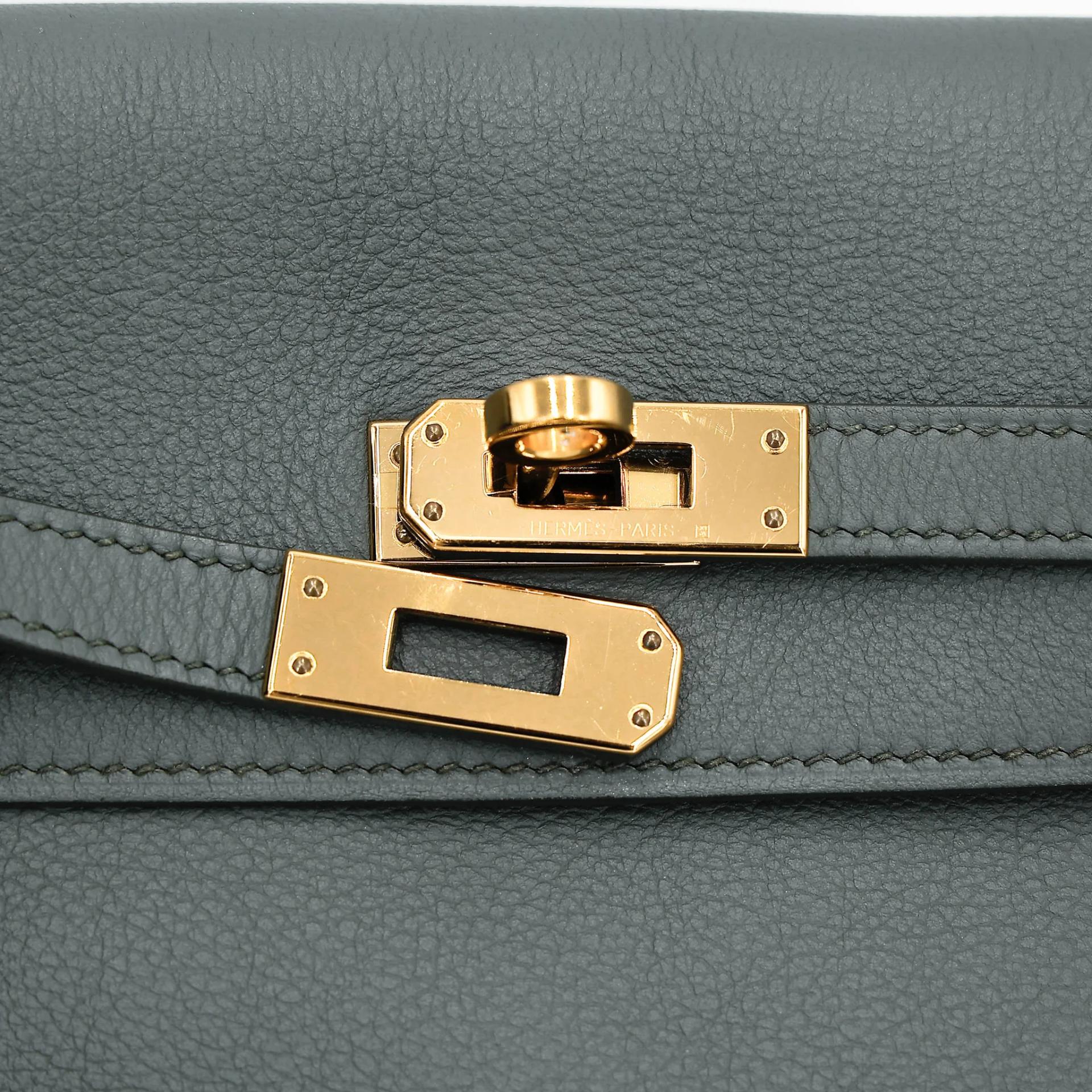 Very Good ( Rank A) HERMÈS Kelly Danse Vert Amande (63) Evercolor Gold hardware D (2019) - 13