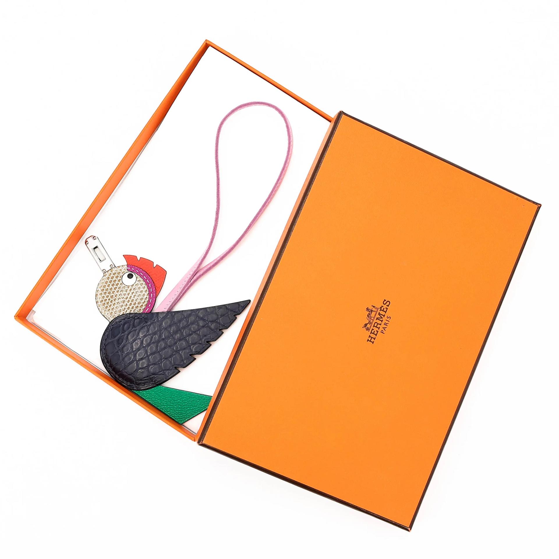 Unused ( Rank NS ) HERMÈS Birdy charm Blue Marine (78) Mauve Sylvestre (X9) Ficelle (17) Matte Alligator Lizard Epsom Chevre Palladium hardware B (2023) - 3