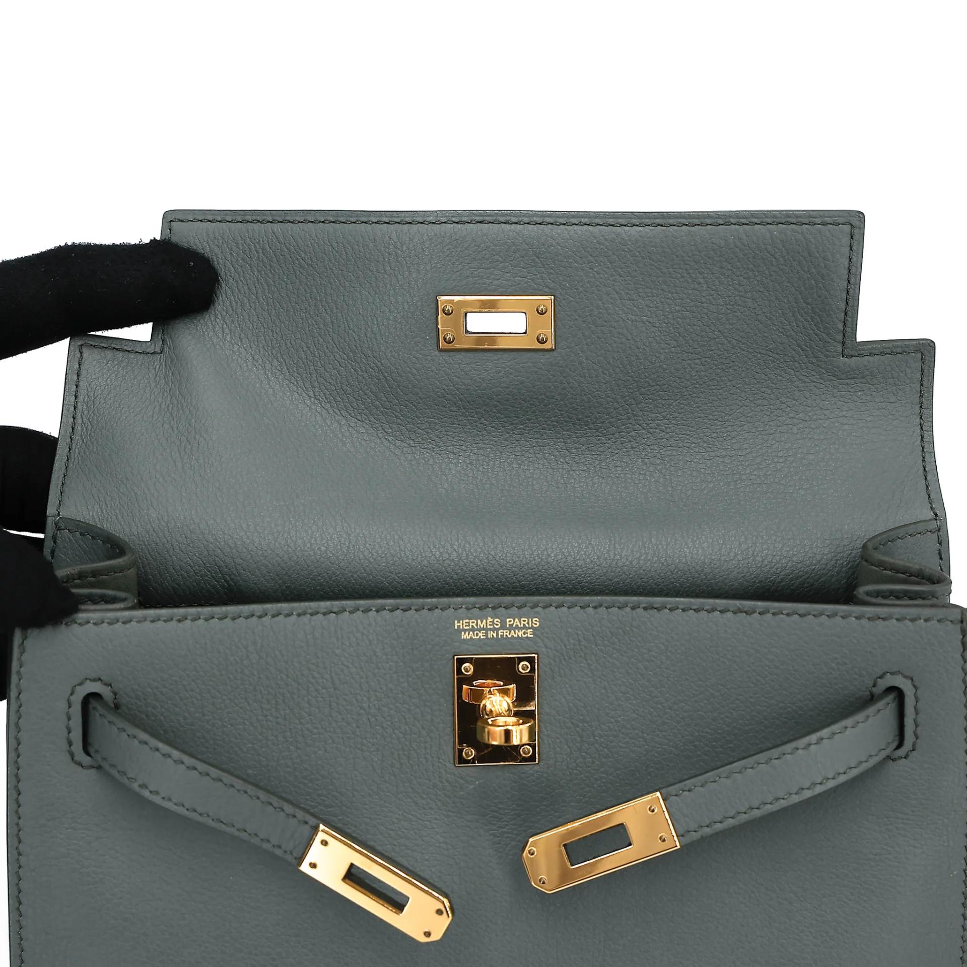 Very Good ( Rank A) HERMÈS Kelly Danse Vert Amande (63) Evercolor Gold hardware D (2019) - 17