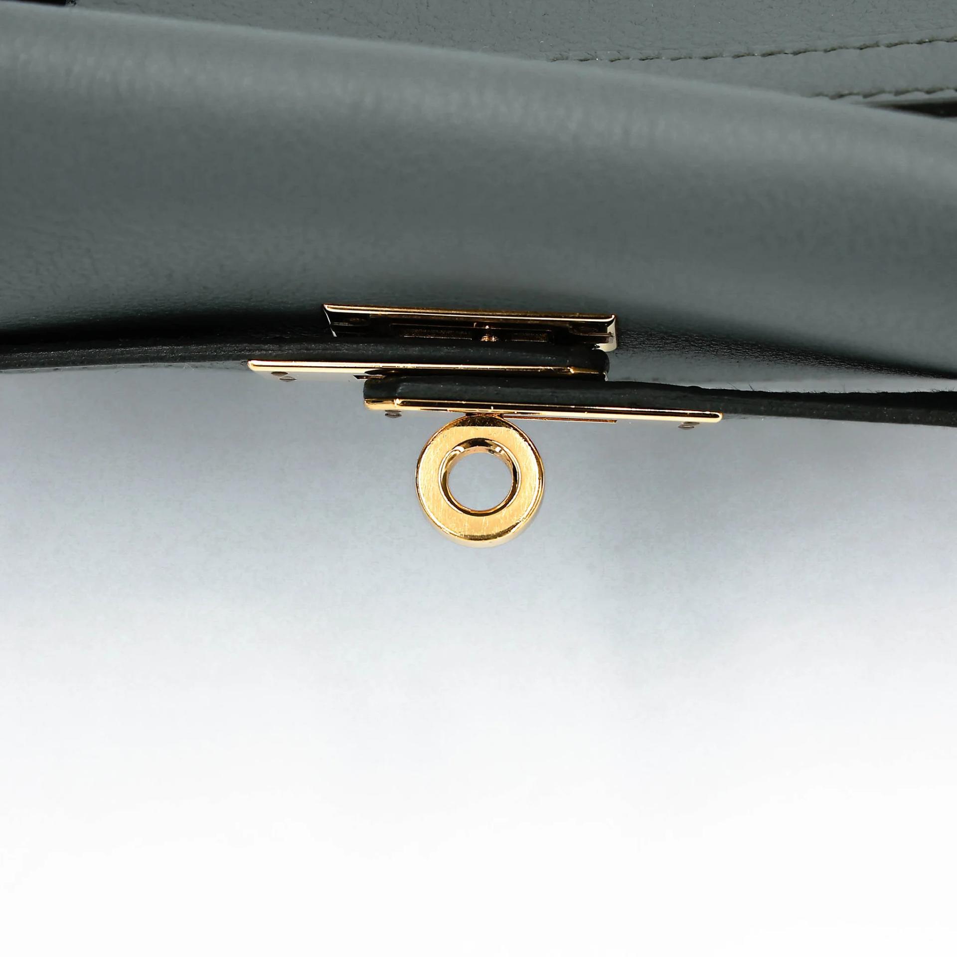 Very Good ( Rank A) HERMÈS Kelly Danse Vert Amande (63) Evercolor Gold hardware D (2019) - 14