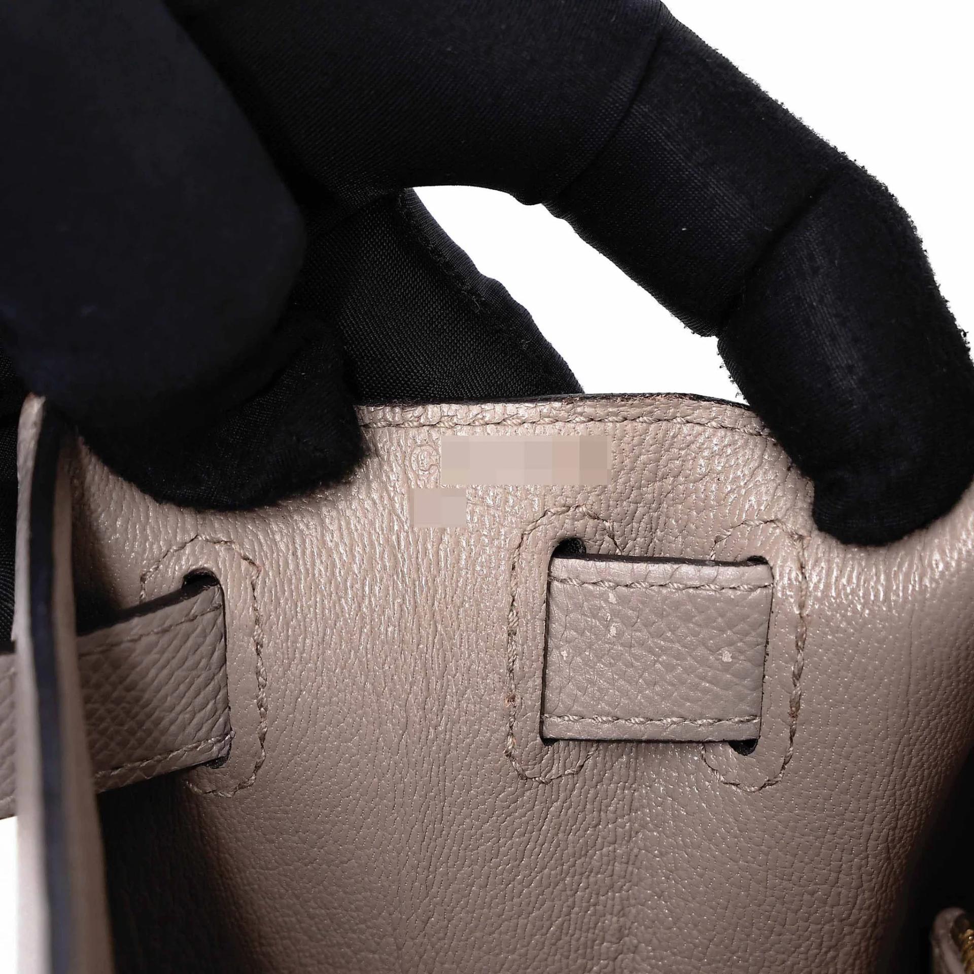 Very Good ( Rank A) HERMÈS Kelly 28 Seliier Gris Asphalte (M8) Epsom Gold hardware C (2018) - 41