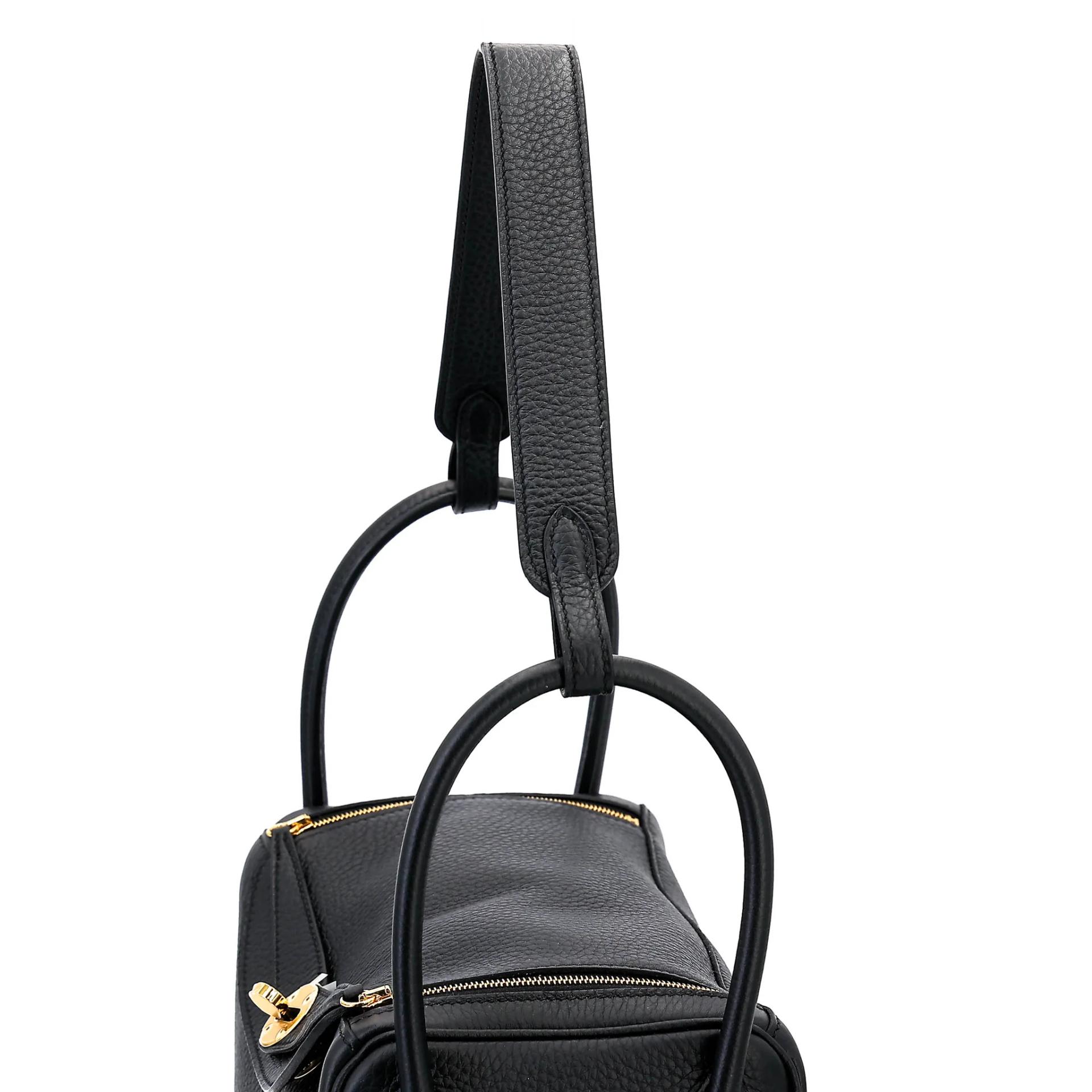 Brand New ( Rank N ) HERMÈS Lindy 26 Noir (89) Clemence Gold hardware G (2026) - 3