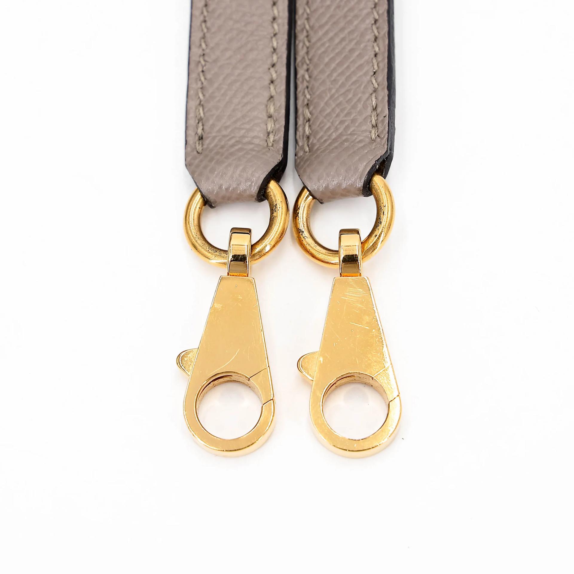 Very Good ( Rank A) HERMÈS Kelly 28 Seliier Gris Asphalte (M8) Epsom Gold hardware C (2018) - 46
