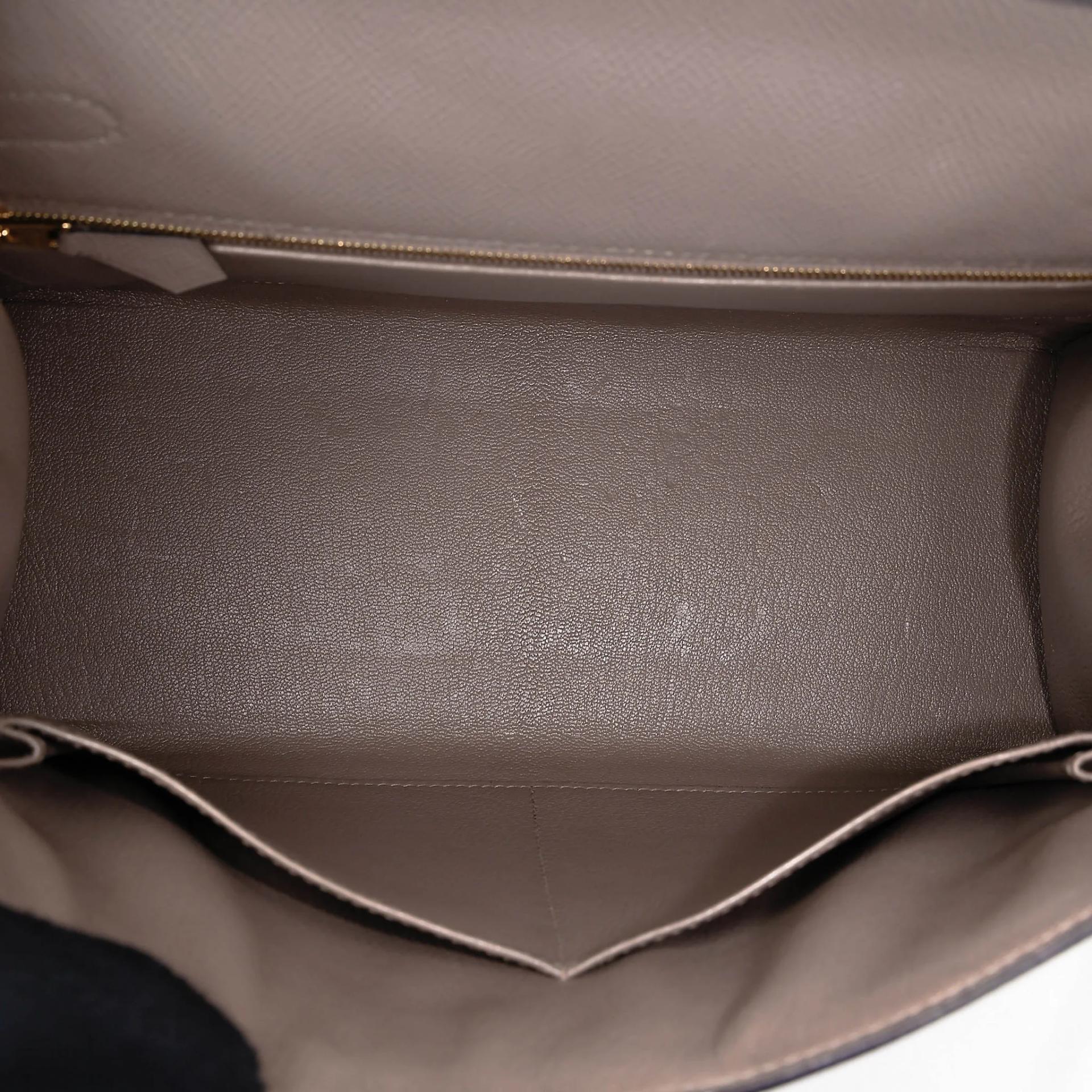 Very Good ( Rank A) HERMÈS Kelly 28 Seliier Gris Asphalte (M8) Epsom Gold hardware C (2018) - 44