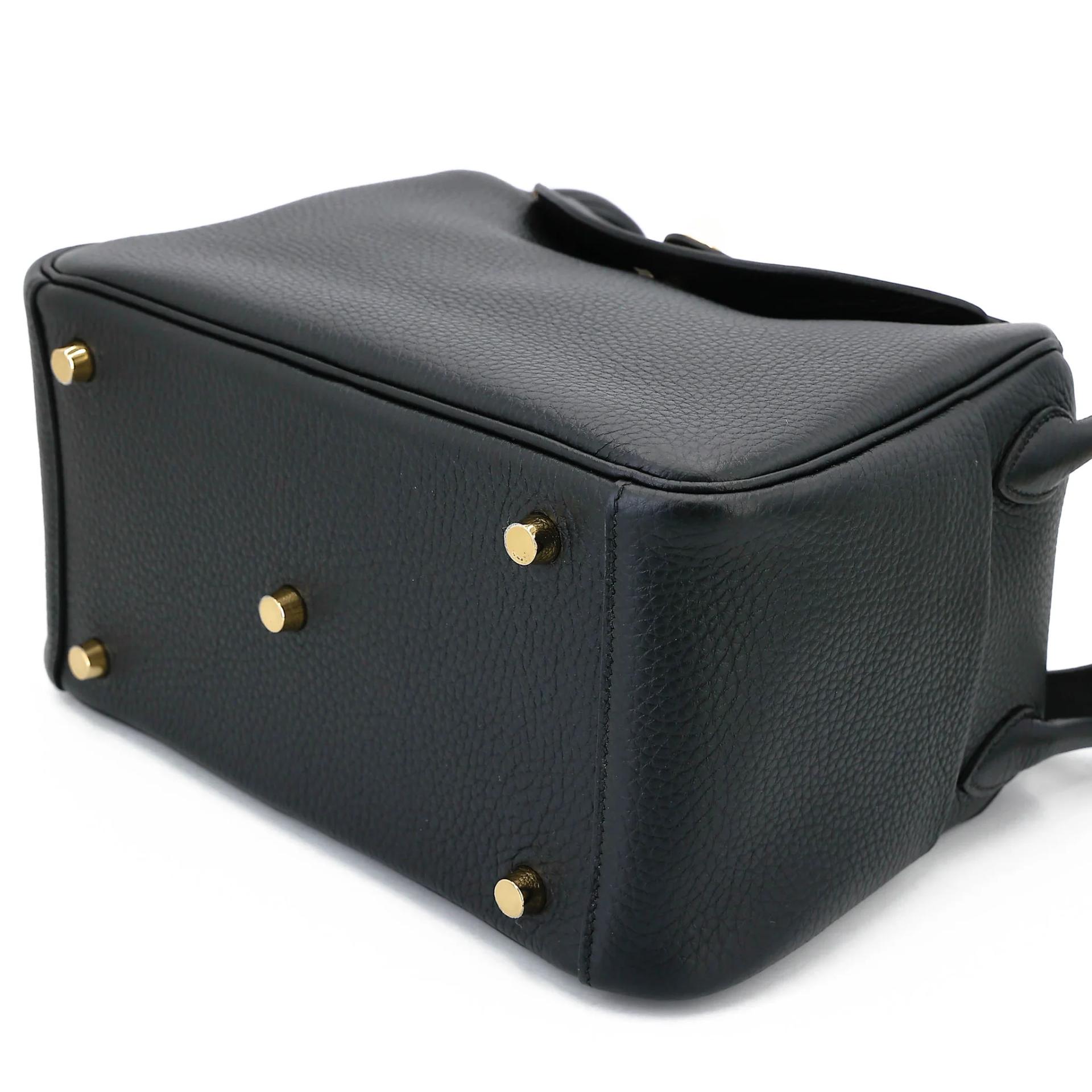 Brand New ( Rank N ) HERMÈS Lindy 26 Noir (89) Clemence Gold hardware G (2026) - 4