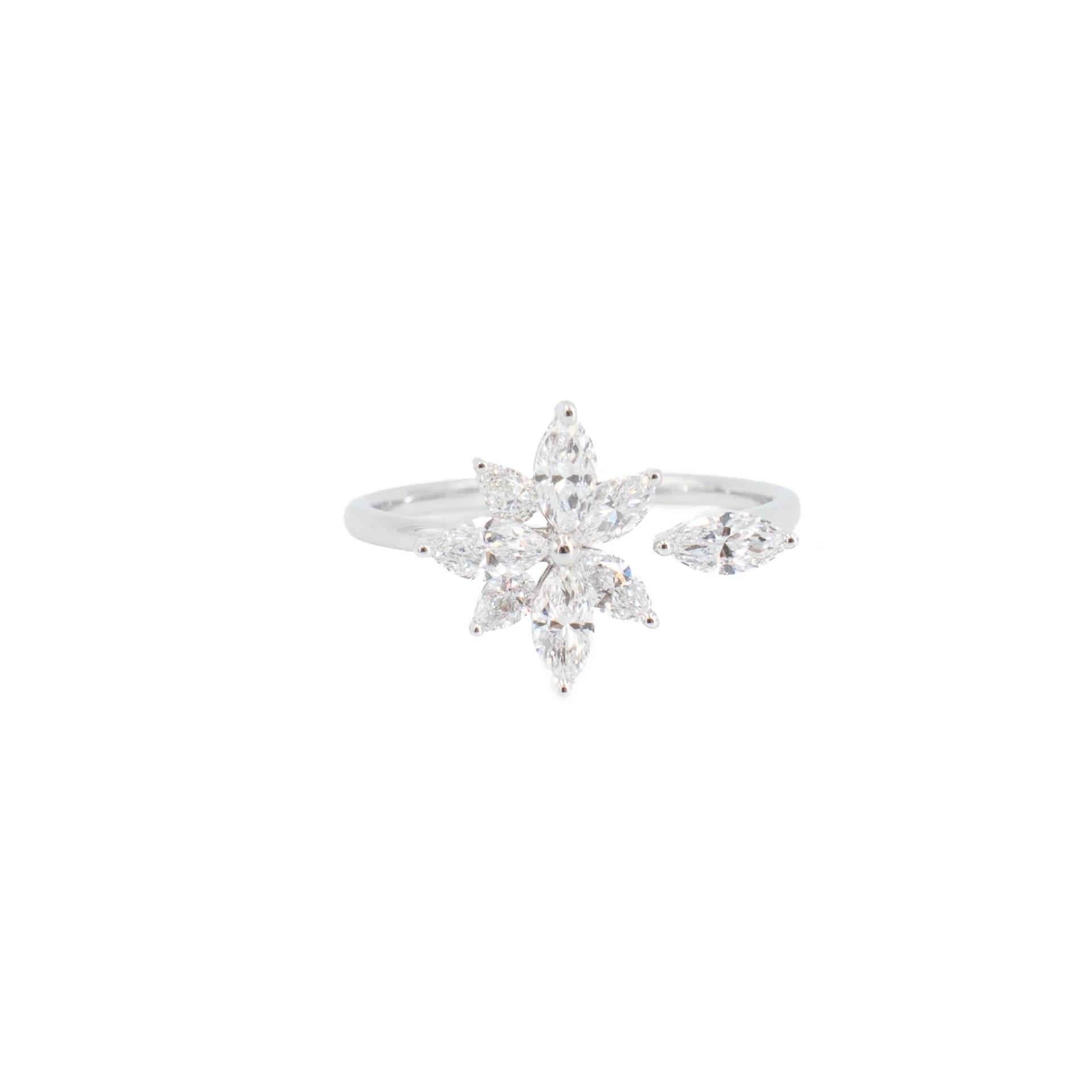 MIRA Lumière Star PINKY RING White Gold