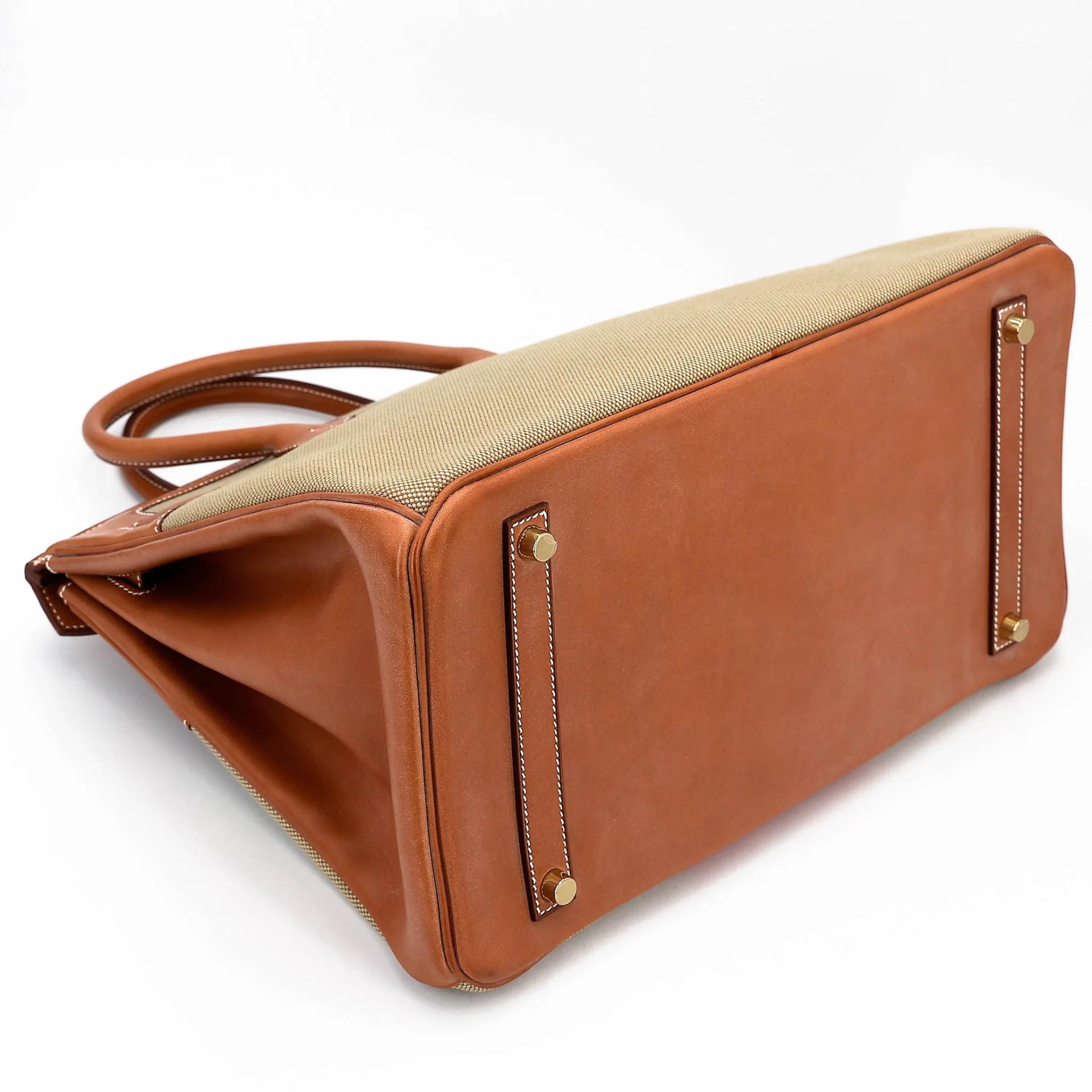 Excellent ( Rank SA ) HERMÈS Limited Edition Birkin 35 Flag Fauve (34) Barenia Toile H canvas Permabrass hardware Square R (2014) - 8