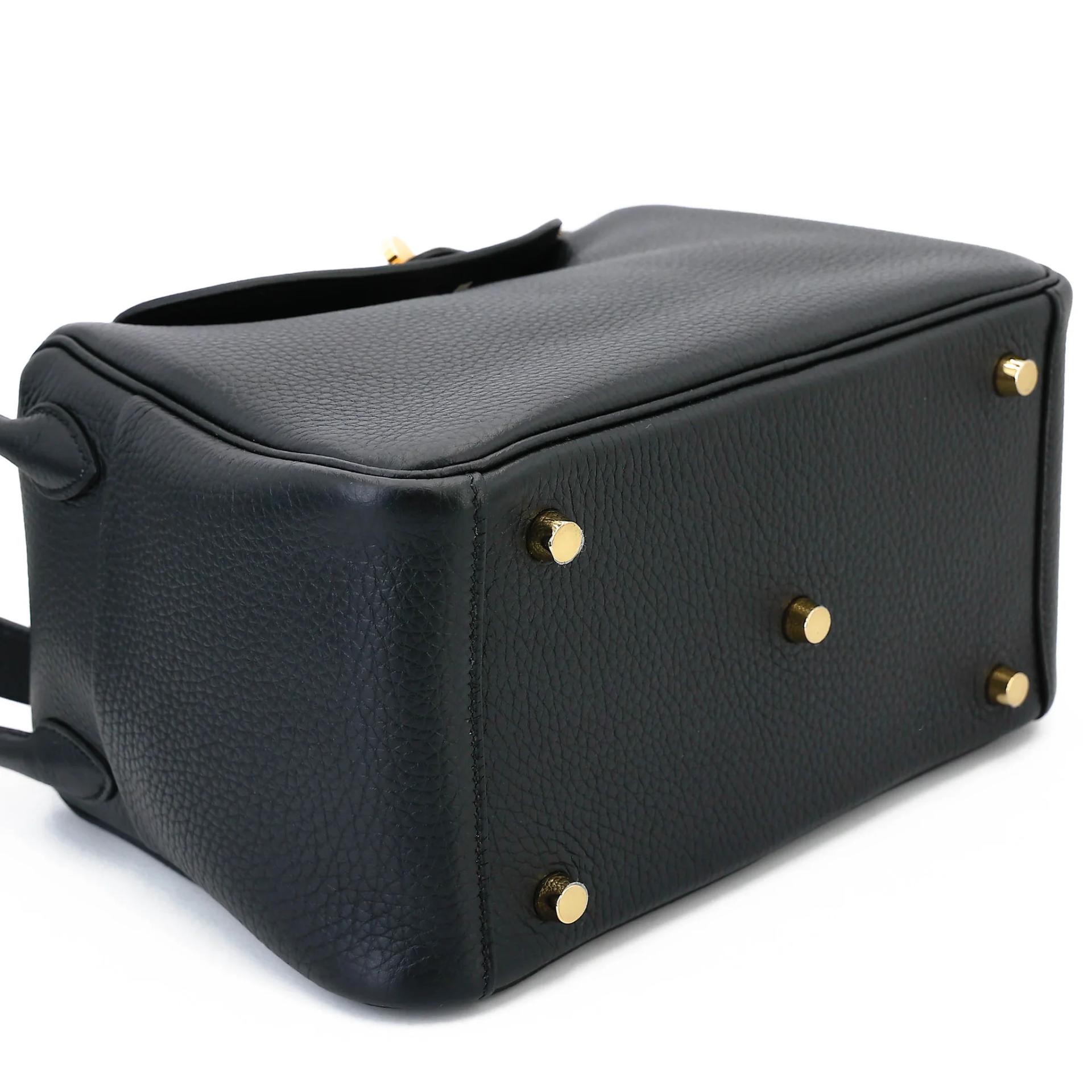 Brand New ( Rank N ) HERMÈS Lindy 26 Noir (89) Clemence Gold hardware G (2026) - 5