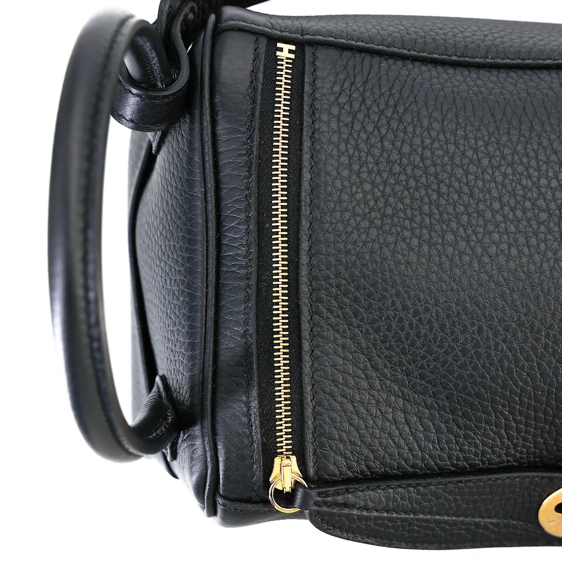 Brand New ( Rank N ) HERMÈS Lindy 26 Noir (89) Clemence Gold hardware G (2026) - 9