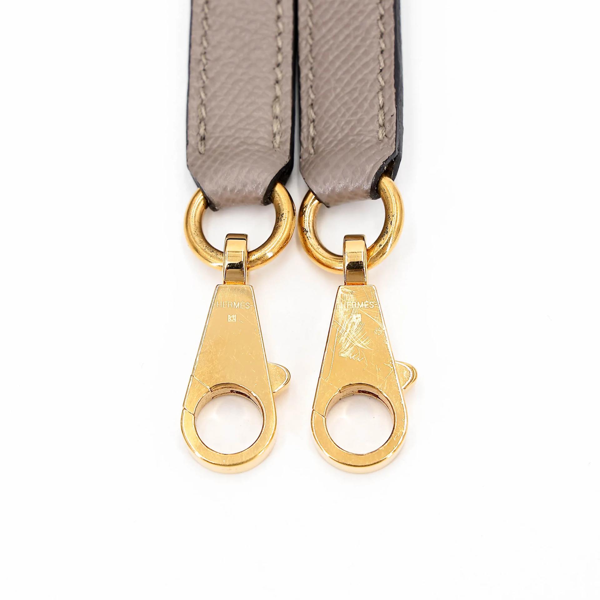Very Good ( Rank A) HERMÈS Kelly 28 Seliier Gris Asphalte (M8) Epsom Gold hardware C (2018) - 47