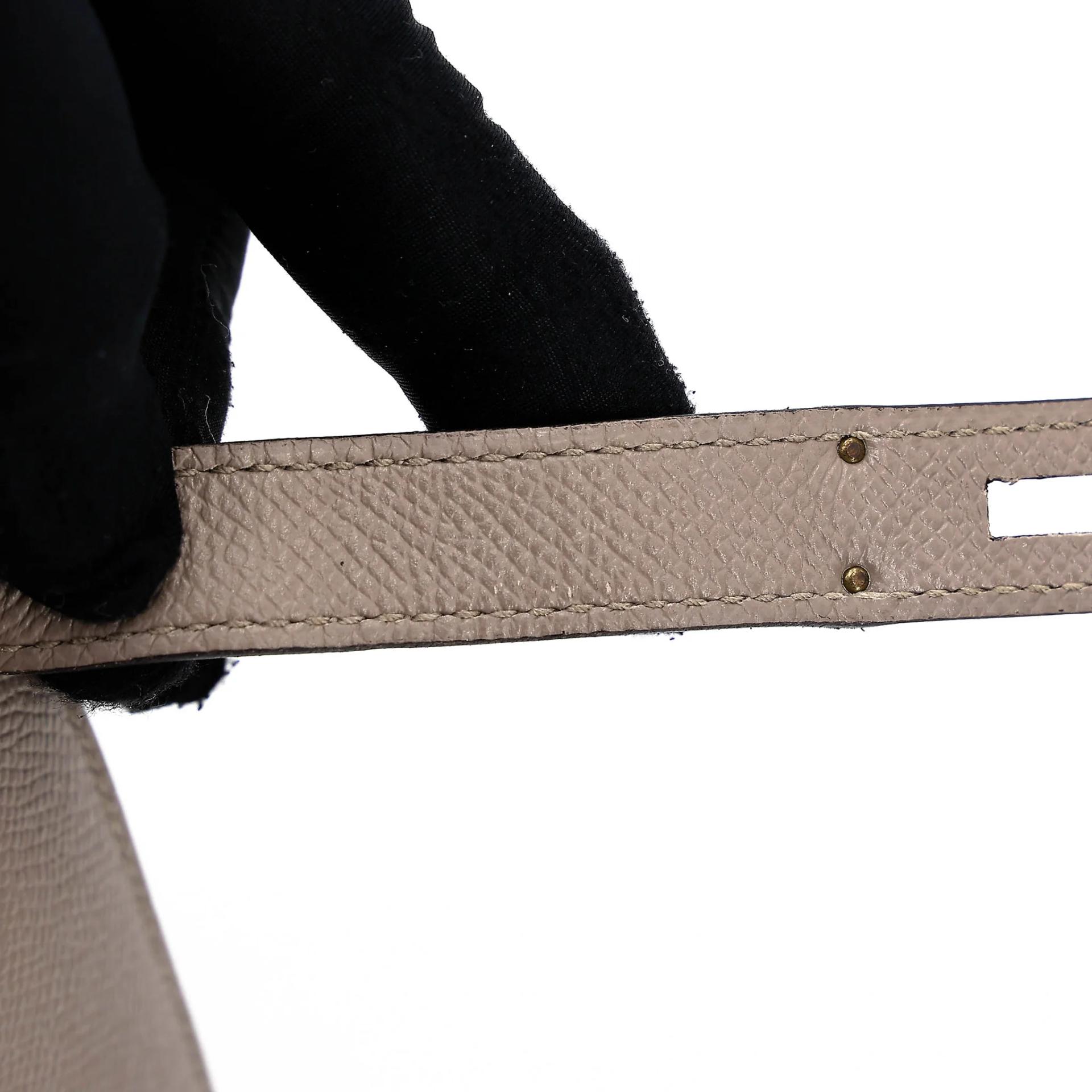 Very Good ( Rank A) HERMÈS Kelly 28 Seliier Gris Asphalte (M8) Epsom Gold hardware C (2018) - 28