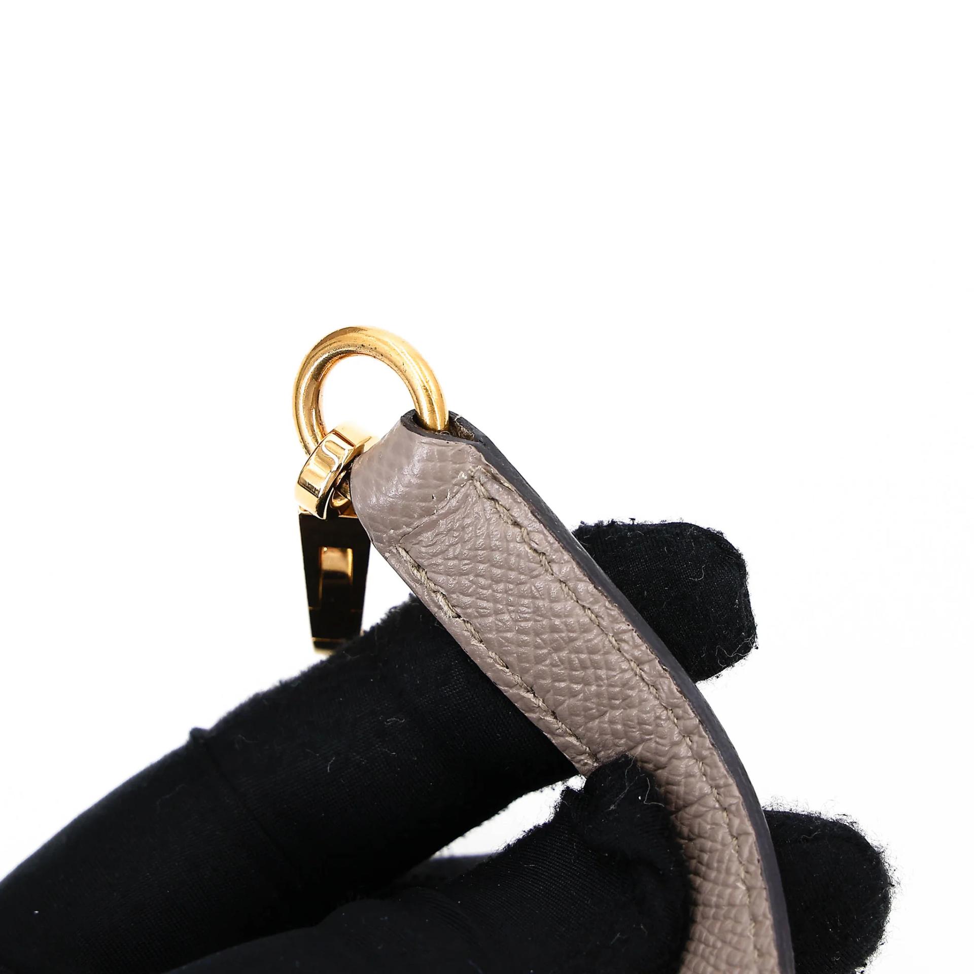 Very Good ( Rank A) HERMÈS Kelly 28 Seliier Gris Asphalte (M8) Epsom Gold hardware C (2018) - 49