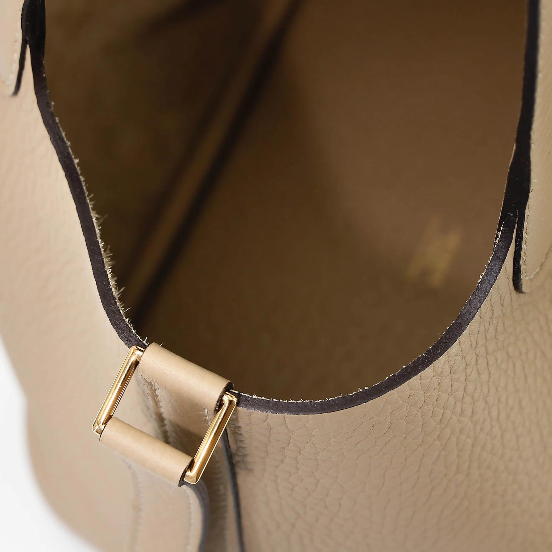 Excellent ( Rank SA ) HERMÈS Picotin Lock PM Trench (S2) Clemence Gold hardware K (2025) - 18