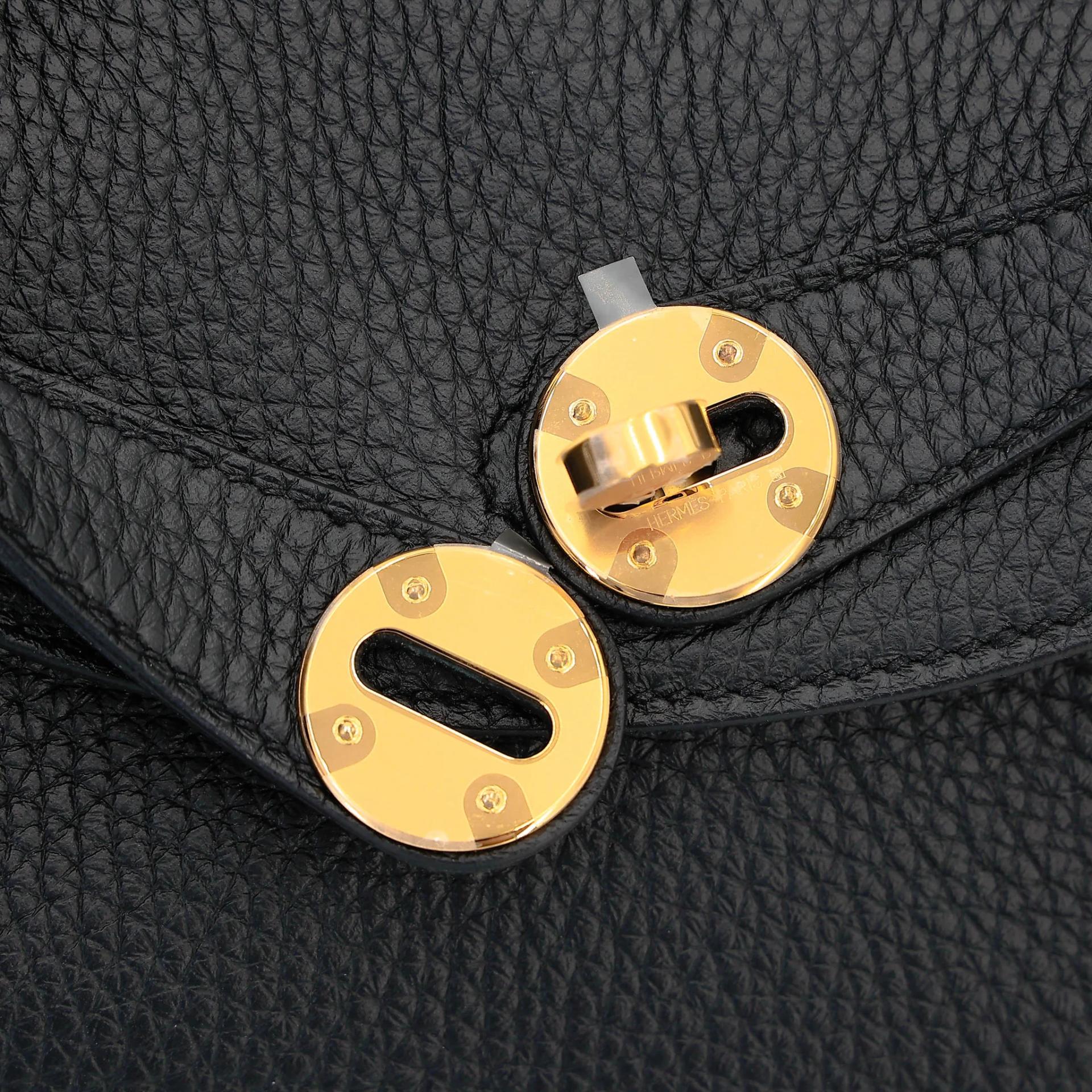 Brand New ( Rank N ) HERMÈS Lindy 26 Noir (89) Clemence Gold hardware G (2026) - 10