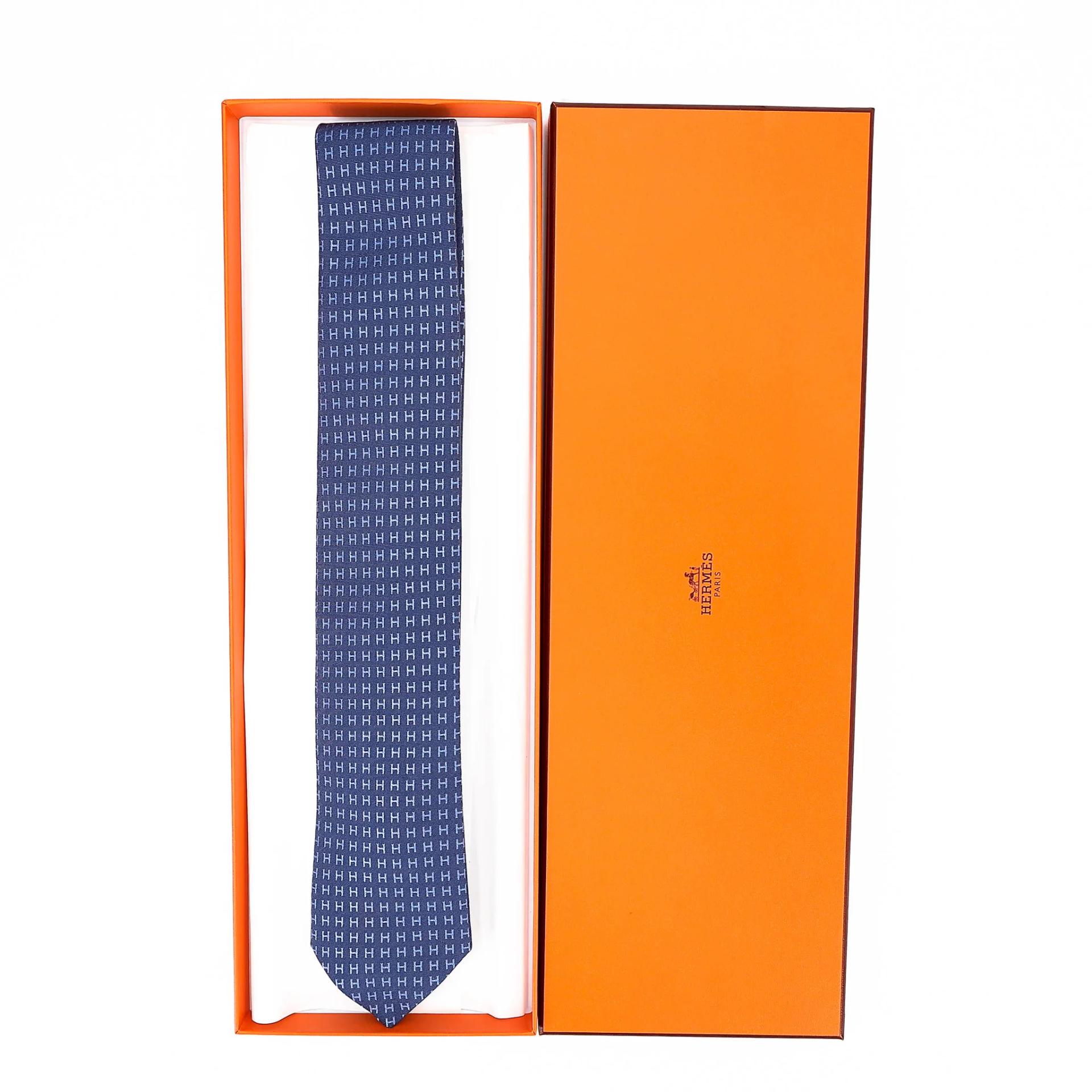 Brand New ( Rank N ) HERMÈS Faconnee H Bicolore tie 7 cm Blue Silk - 3