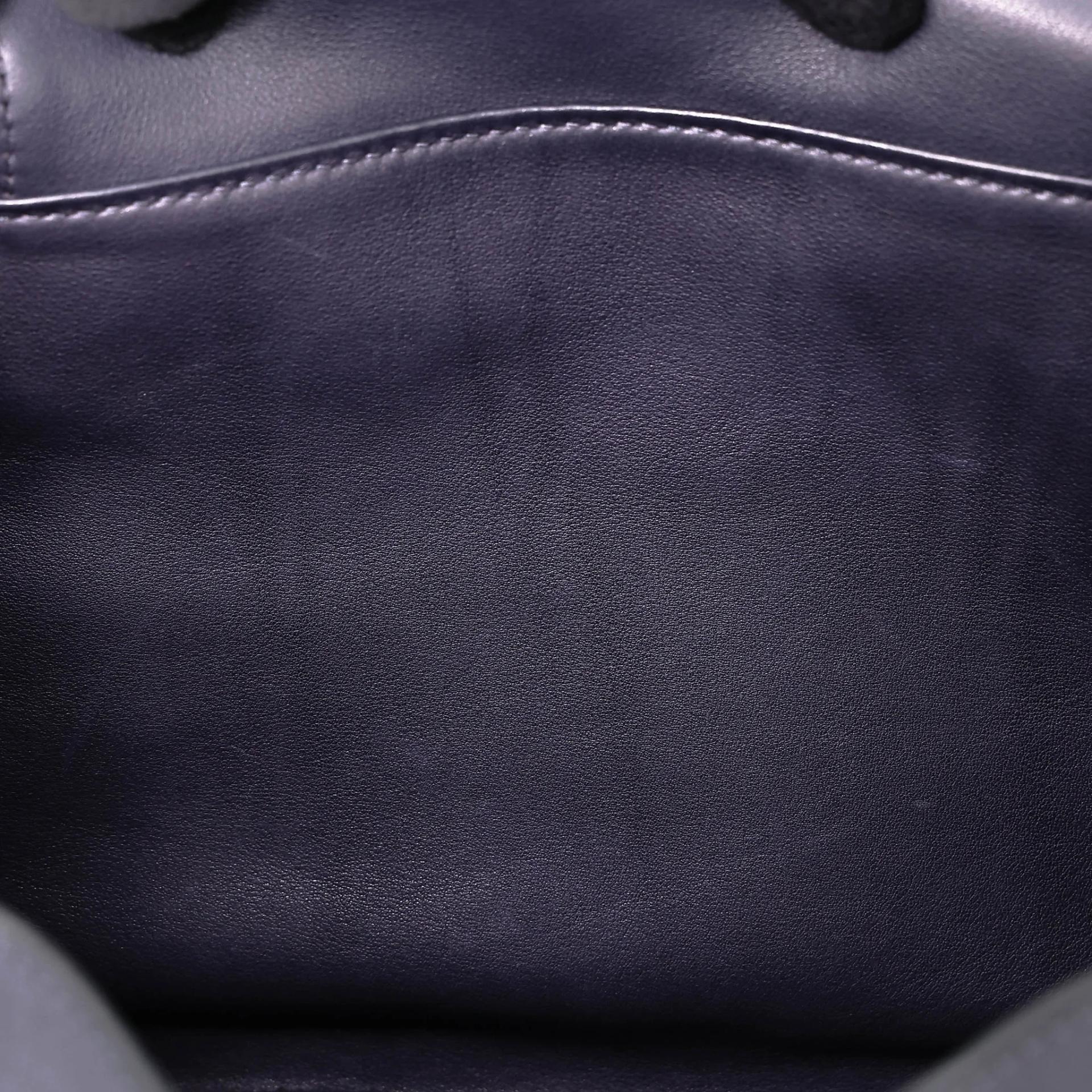Very Good ( Rank A) HERMÈS Lindy 26 Touch Bleu Nuit (2Z) Matte Niloticus Crocodile Volupto calfskin Gold hardware Y (2020) - 35