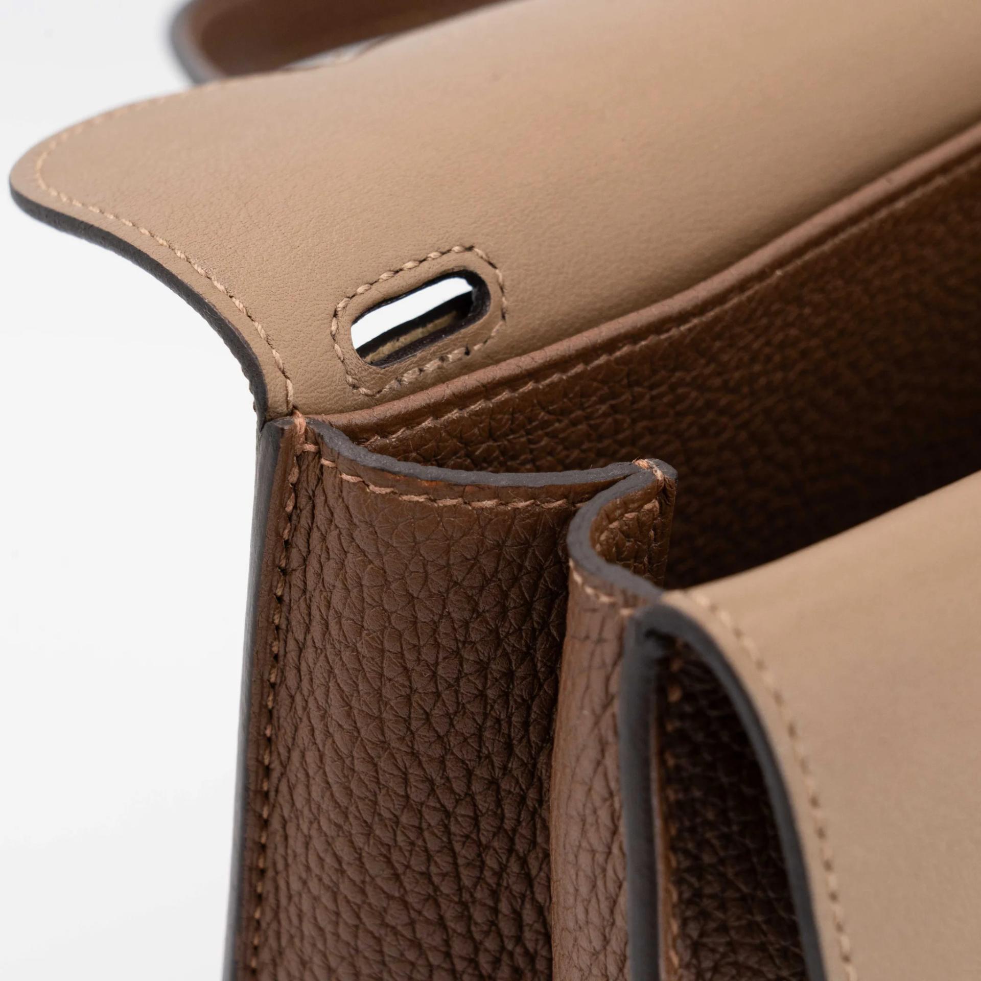 Very Good ( Rank A) HERMÈS Halzan 25 Alezan (3G) Clemence Swift Gold hardware Z (2021) - 18