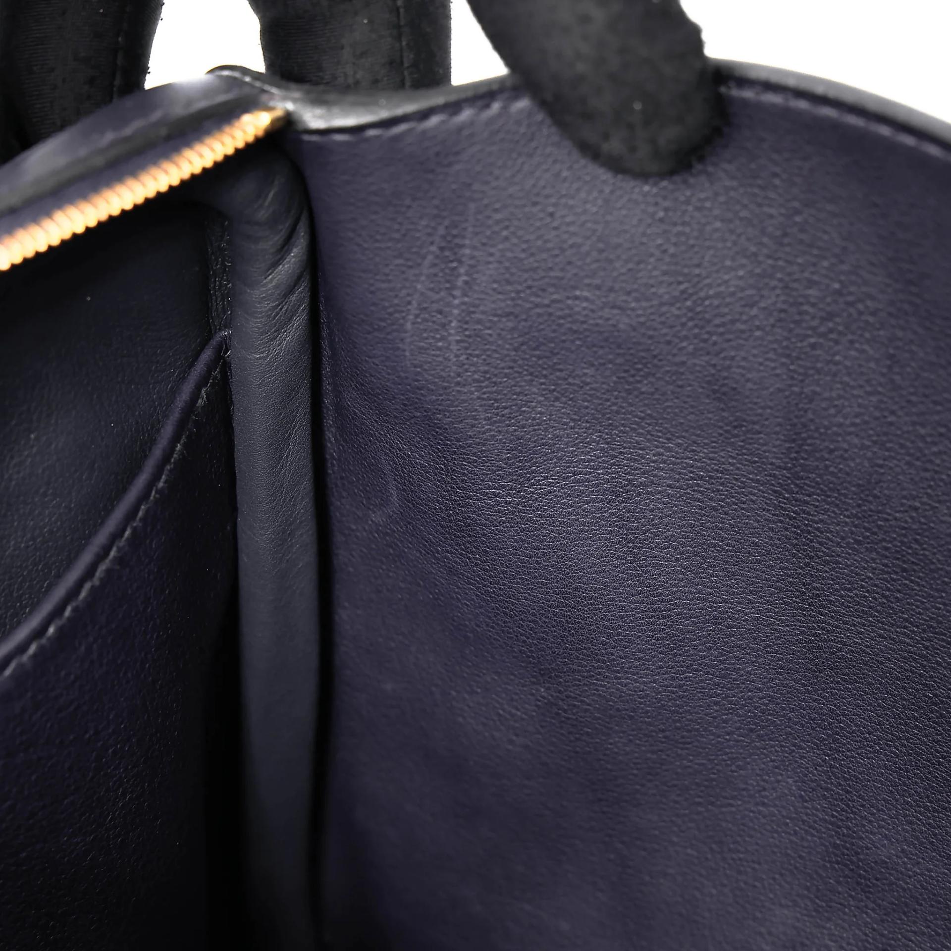 Very Good ( Rank A) HERMÈS Lindy 26 Touch Bleu Nuit (2Z) Matte Niloticus Crocodile Volupto calfskin Gold hardware Y (2020) - 41