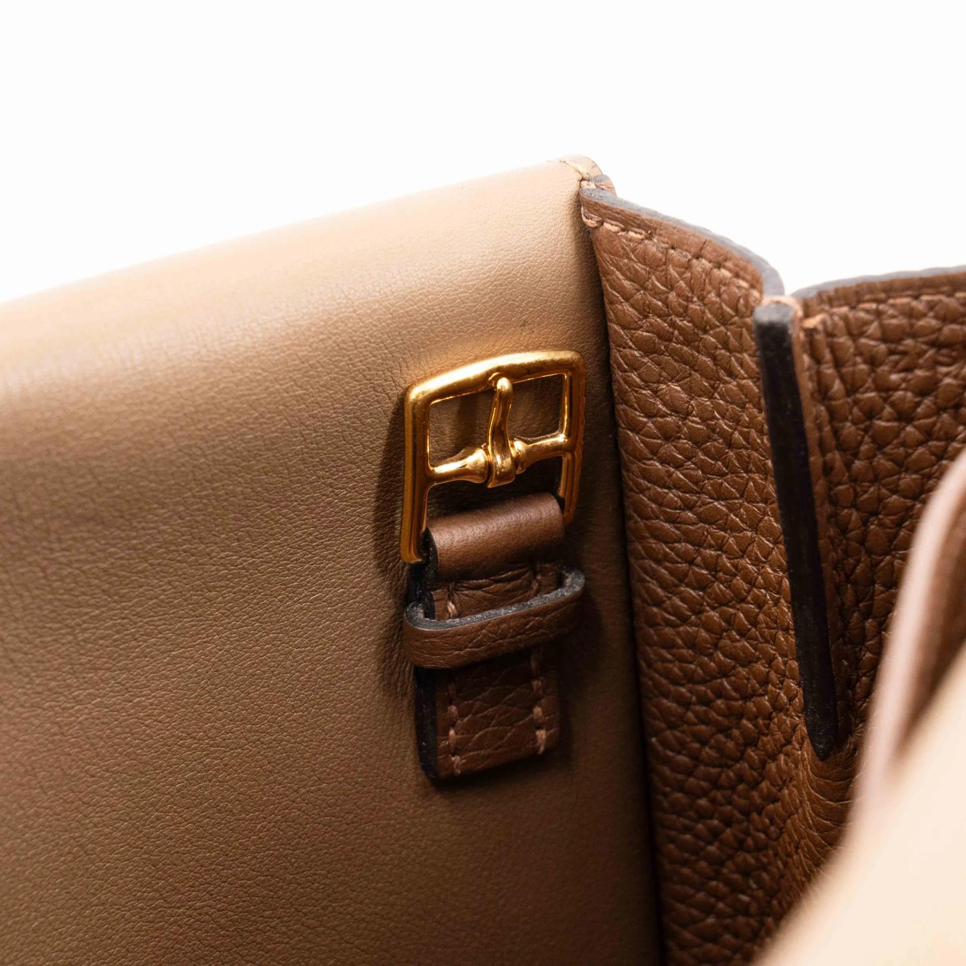 Very Good ( Rank A) HERMÈS Halzan 25 Alezan (3G) Clemence Swift Gold hardware Z (2021) - 19