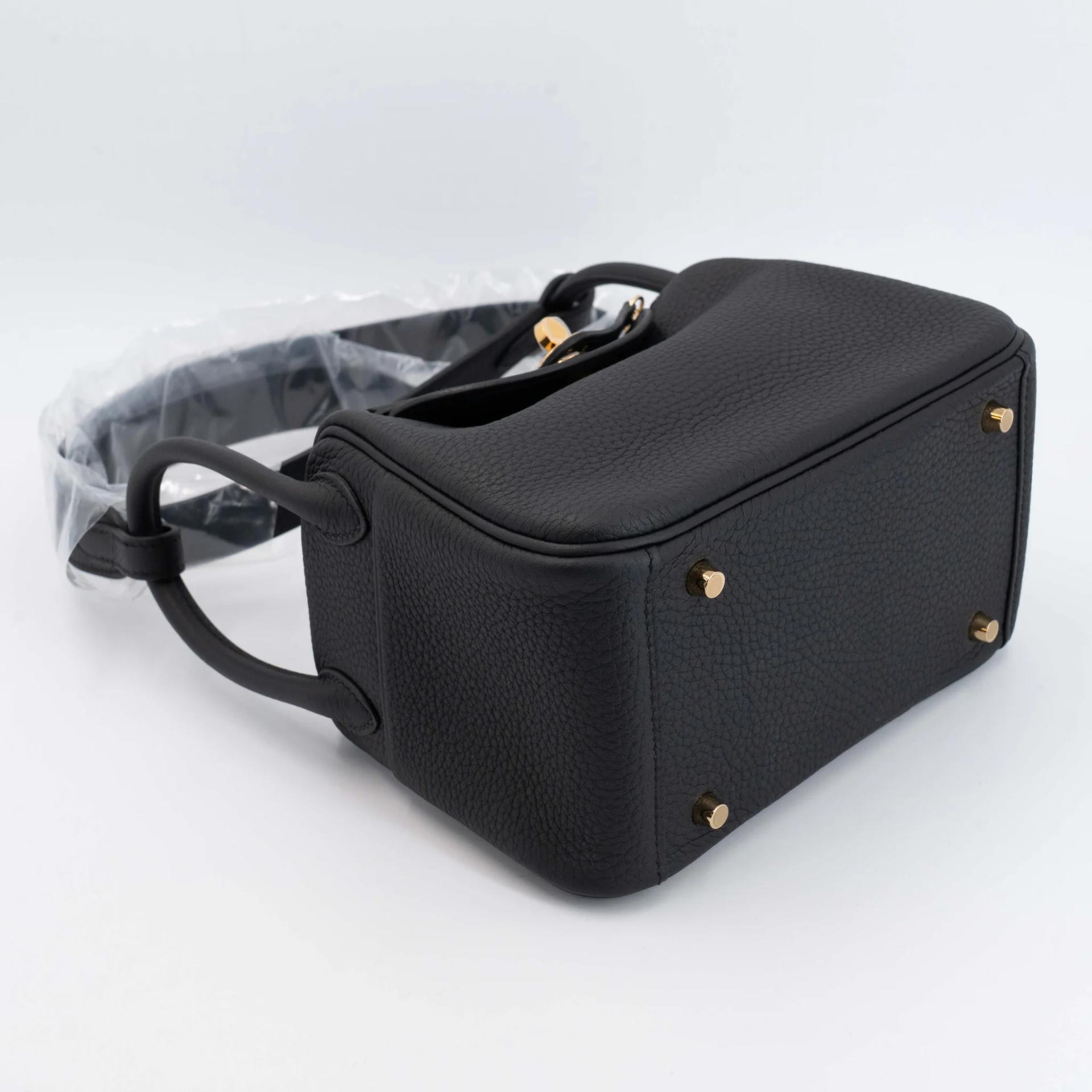 Brand New ( Rank N ) HERMÈS Mini Lindy Noir (89) Clemence Gold hardware K (2025) - 4