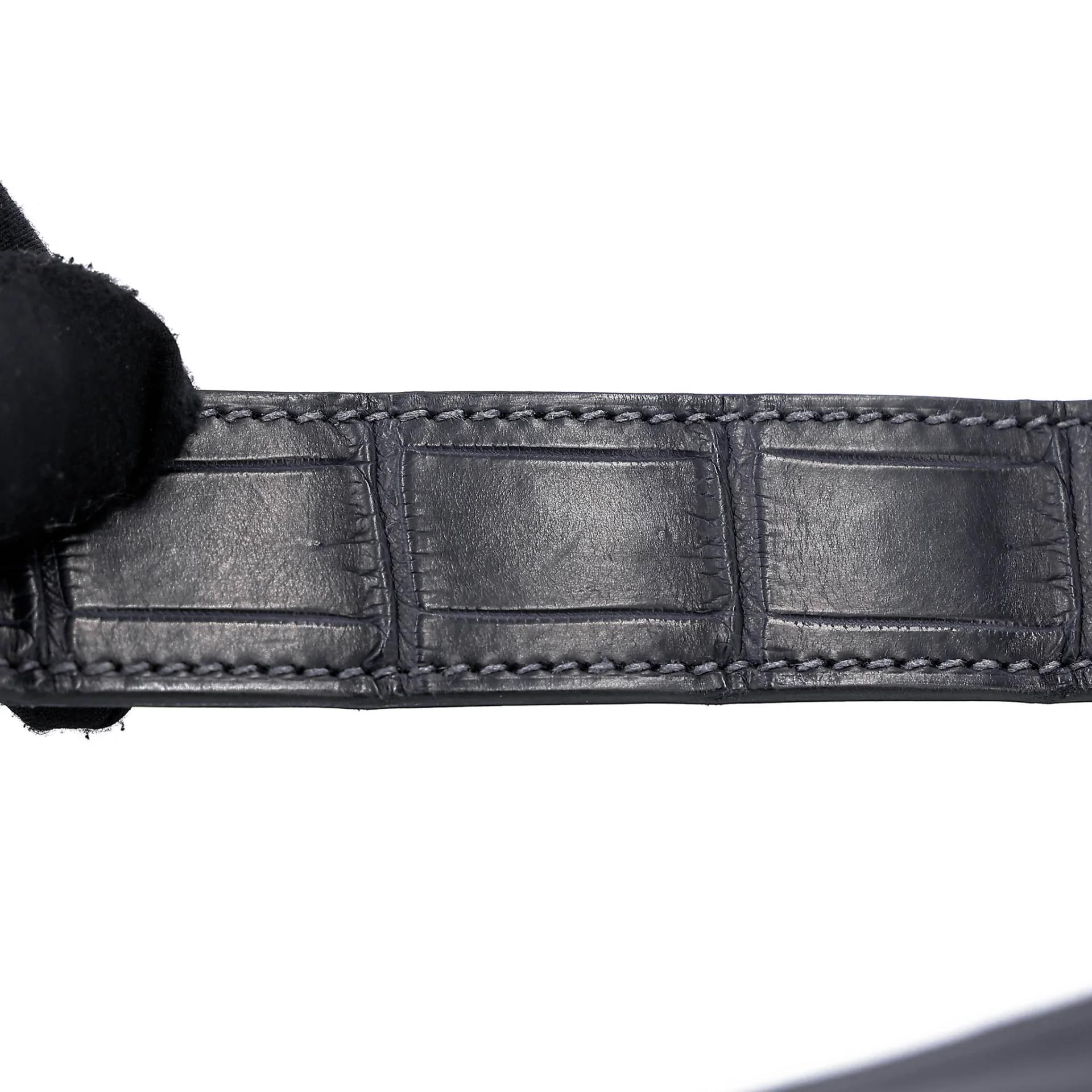 Very Good ( Rank A) HERMÈS Lindy 26 Touch Bleu Nuit (2Z) Matte Niloticus Crocodile Volupto calfskin Gold hardware Y (2020) - 6