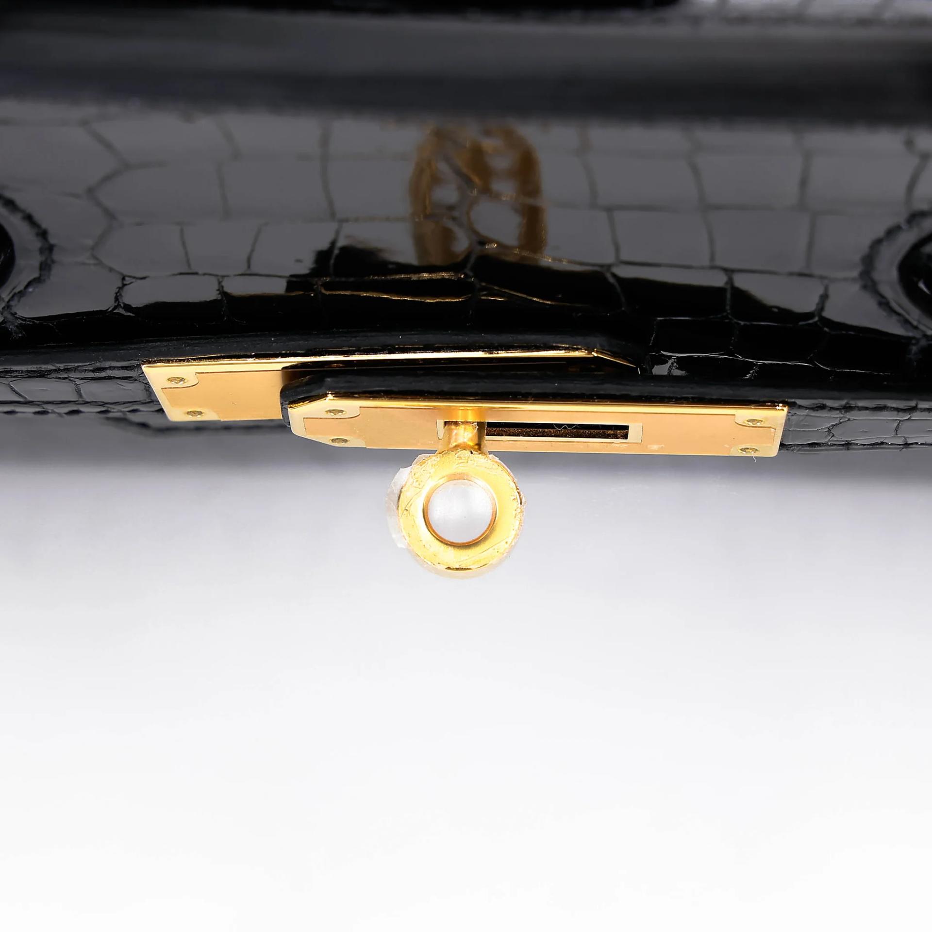 Excellent ( Rank SA ) HERMÈS Birkin 30 Sellier Noir (89) Shiny Porosus Crocodile Gold hardware Z (2021) - 11