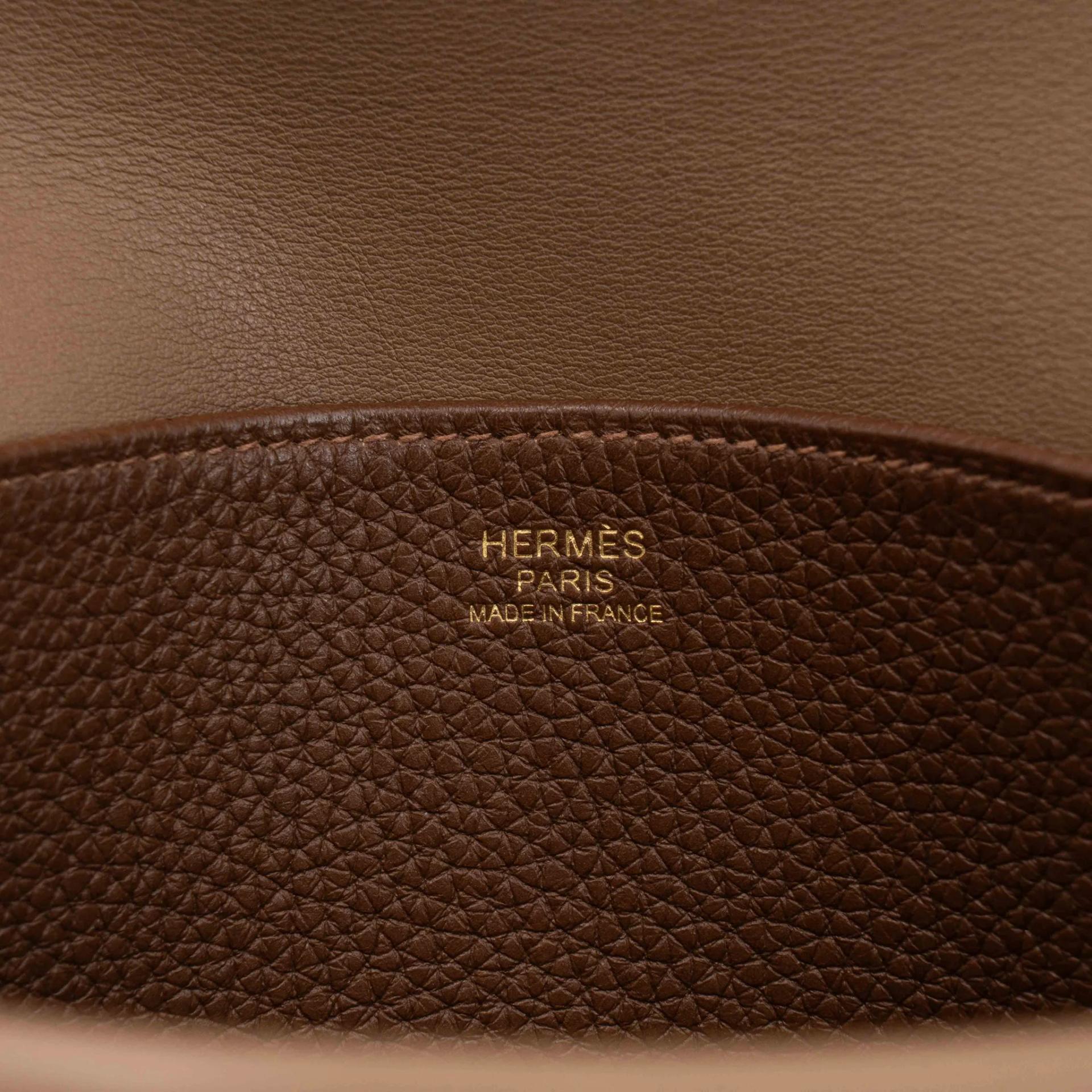 Very Good ( Rank A) HERMÈS Halzan 25 Alezan (3G) Clemence Swift Gold hardware Z (2021) - 16