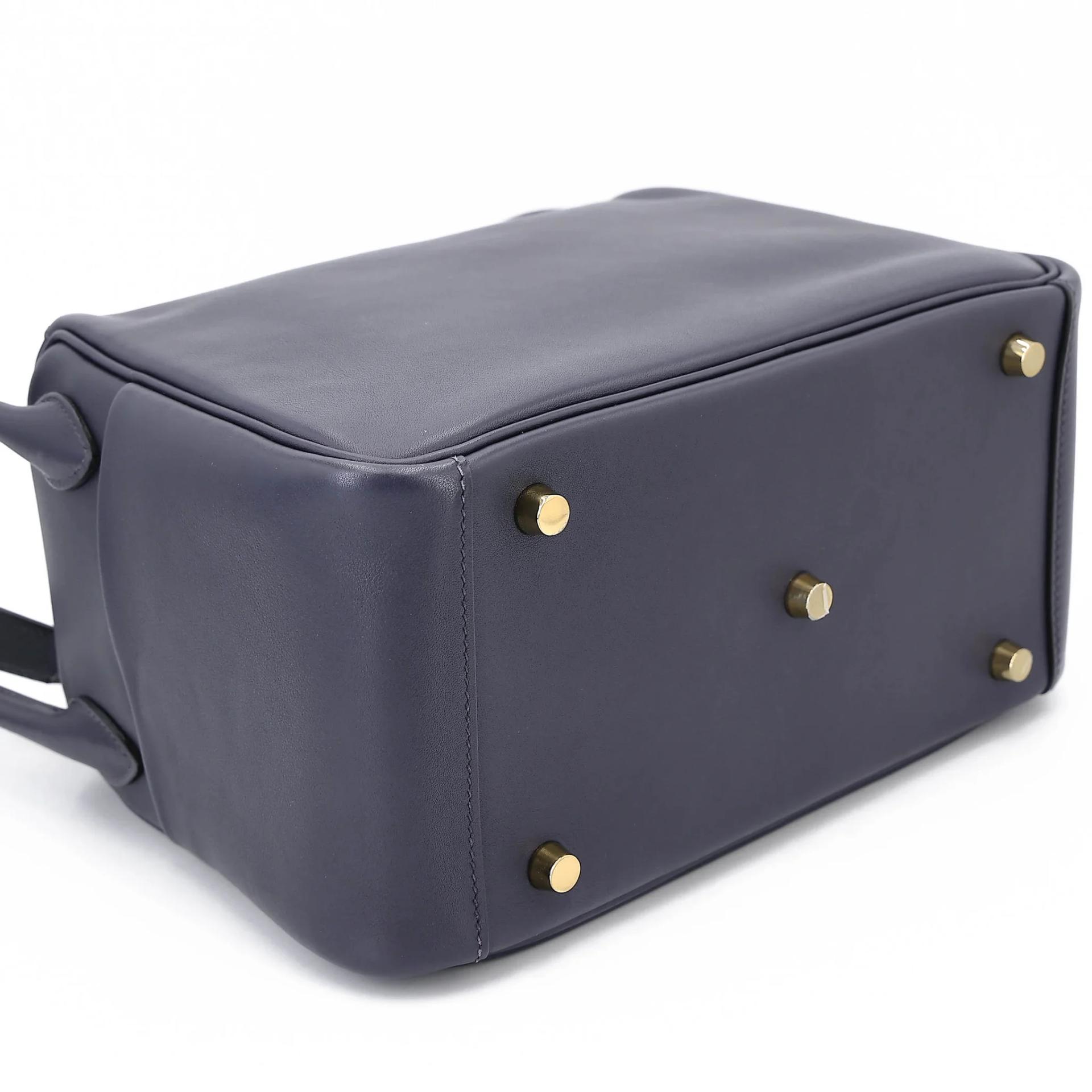 Very Good ( Rank A) HERMÈS Lindy 26 Touch Bleu Nuit (2Z) Matte Niloticus Crocodile Volupto calfskin Gold hardware Y (2020) - 19