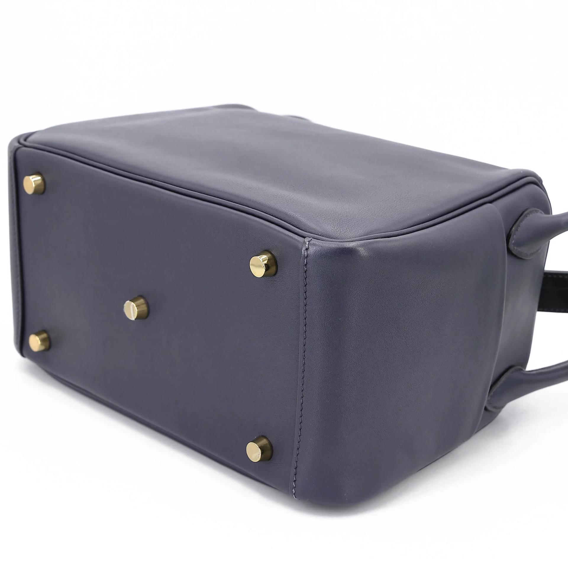 Very Good ( Rank A) HERMÈS Lindy 26 Touch Bleu Nuit (2Z) Matte Niloticus Crocodile Volupto calfskin Gold hardware Y (2020) - 18