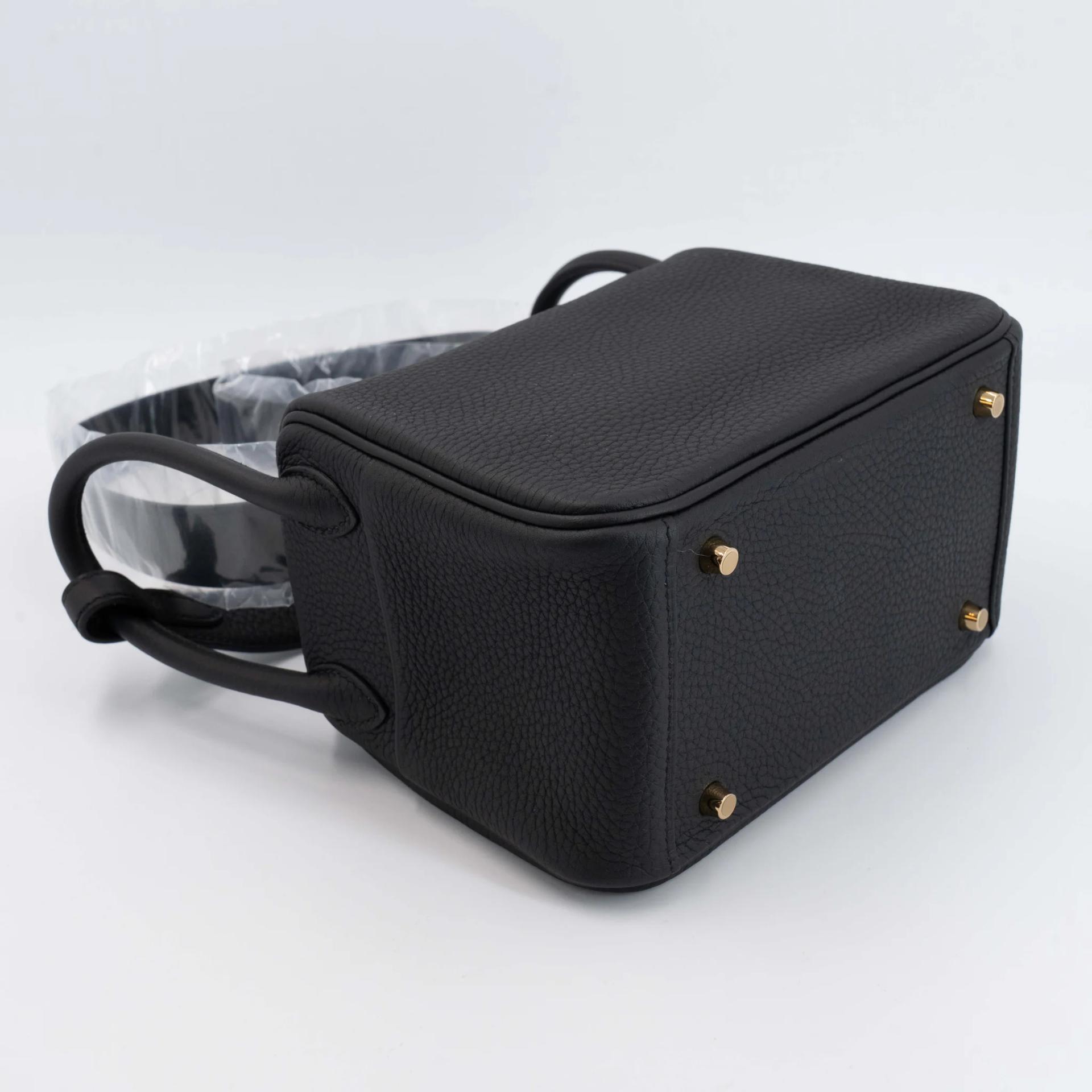 Brand New ( Rank N ) HERMÈS Mini Lindy Noir (89) Clemence Gold hardware K (2025) - 7