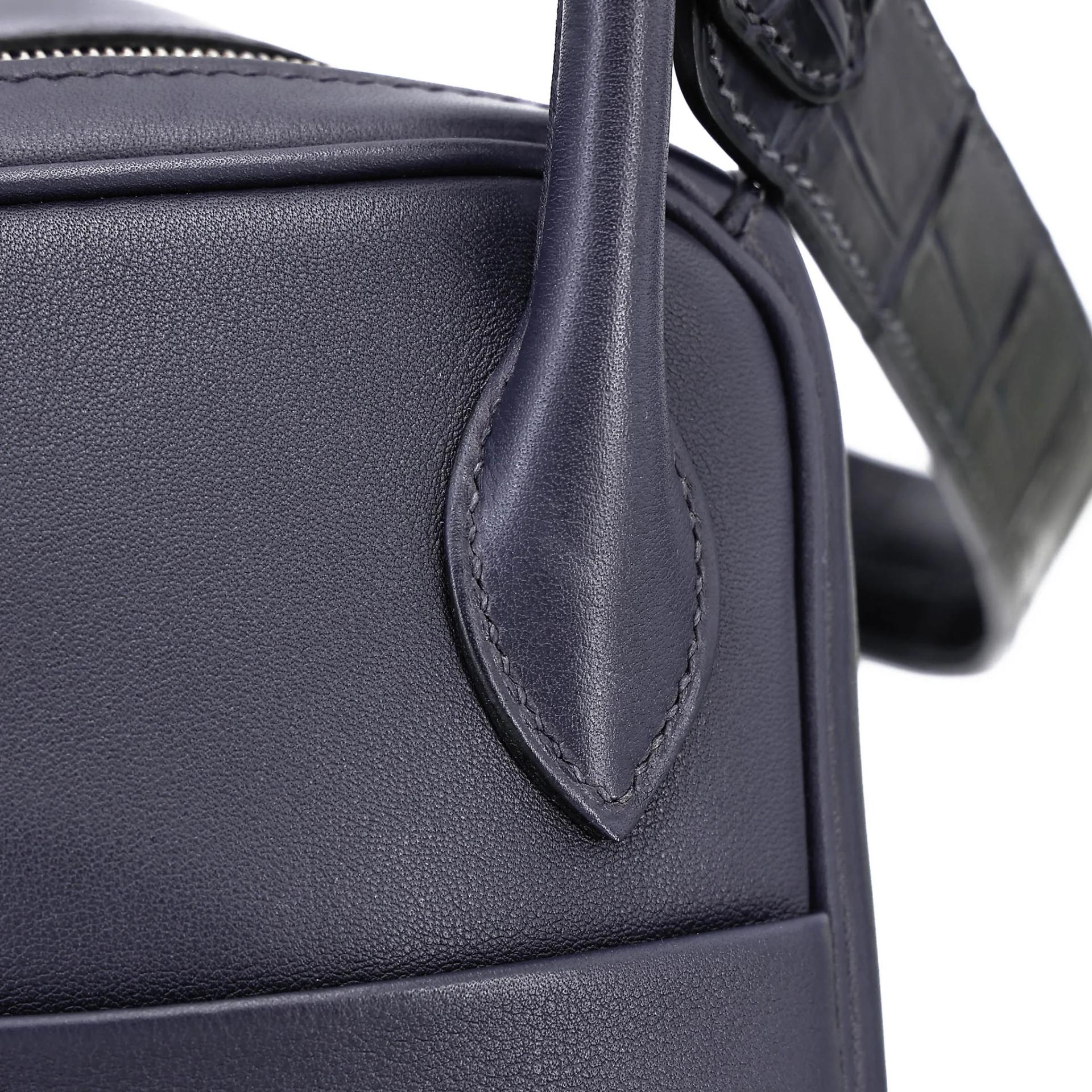 Very Good ( Rank A) HERMÈS Lindy 26 Touch Bleu Nuit (2Z) Matte Niloticus Crocodile Volupto calfskin Gold hardware Y (2020) - 8