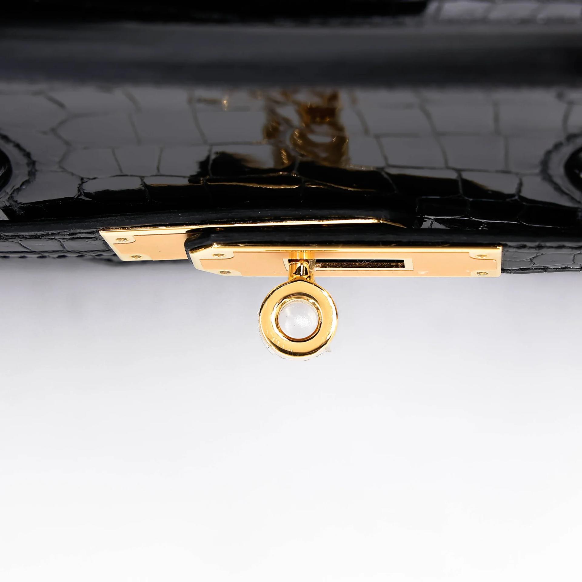 Excellent ( Rank SA ) HERMÈS Birkin 30 Sellier Noir (89) Shiny Porosus Crocodile Gold hardware Z (2021) - 12