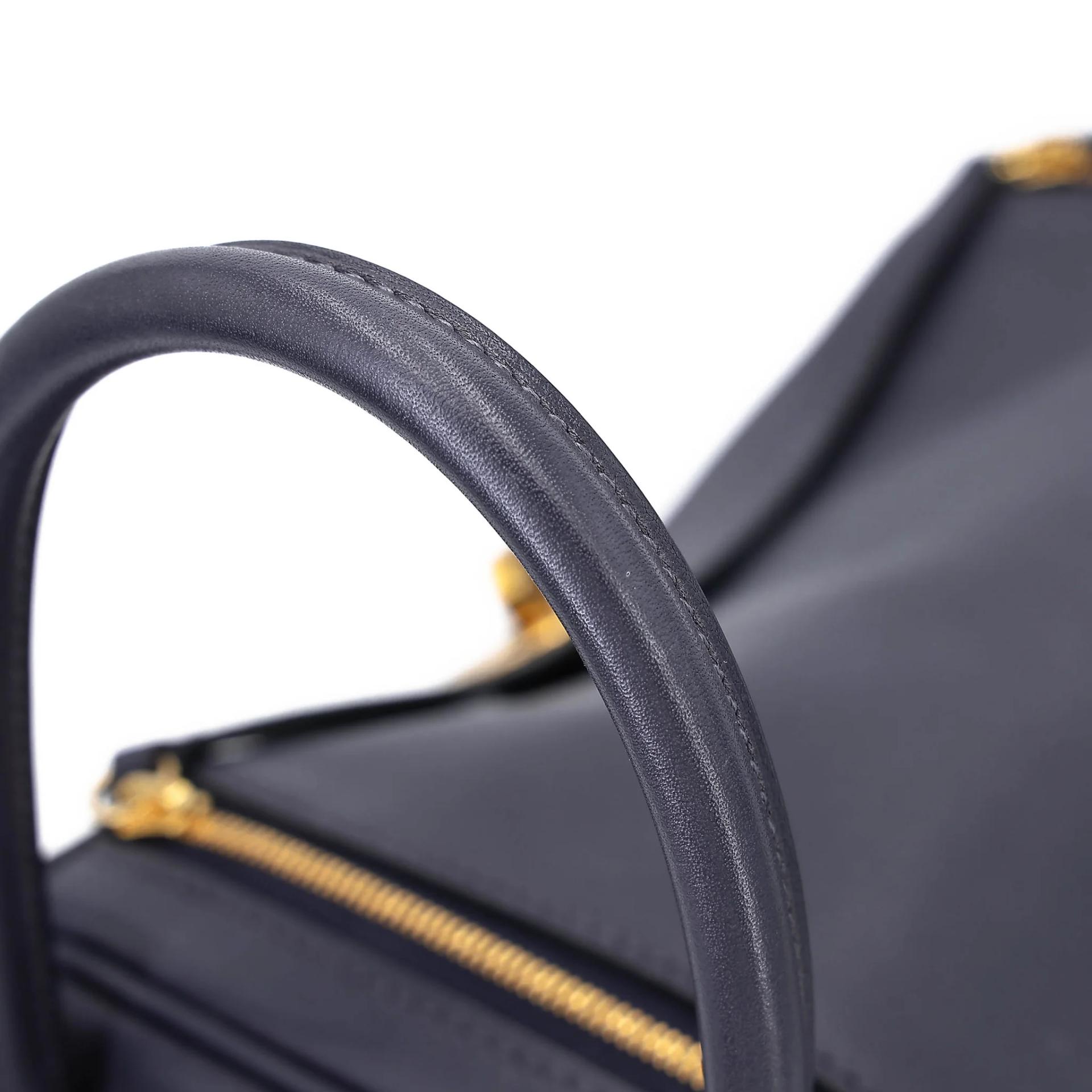 Very Good ( Rank A) HERMÈS Lindy 26 Touch Bleu Nuit (2Z) Matte Niloticus Crocodile Volupto calfskin Gold hardware Y (2020) - 7