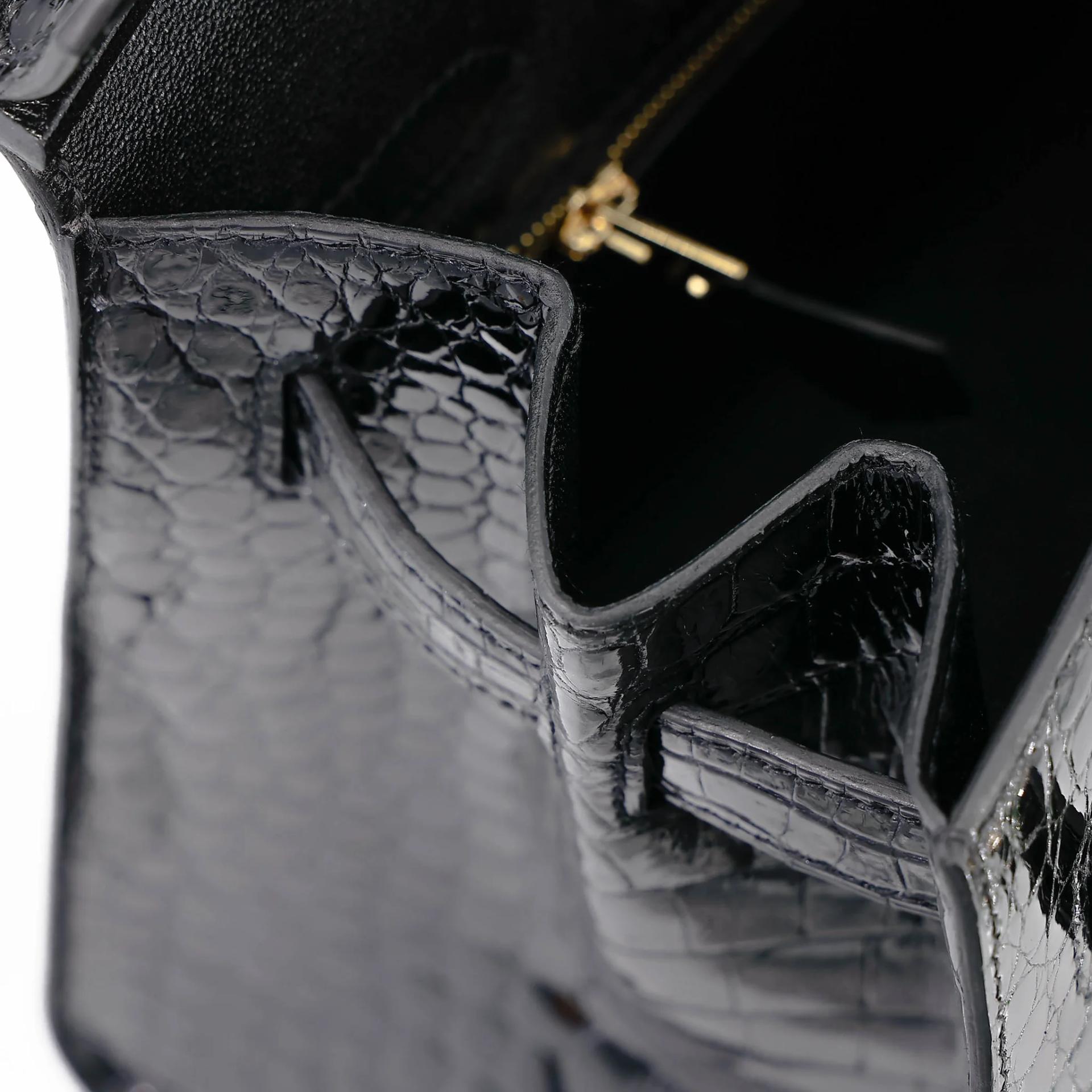 Excellent ( Rank SA ) HERMÈS Birkin 30 Sellier Noir (89) Shiny Porosus Crocodile Gold hardware Z (2021) - 23