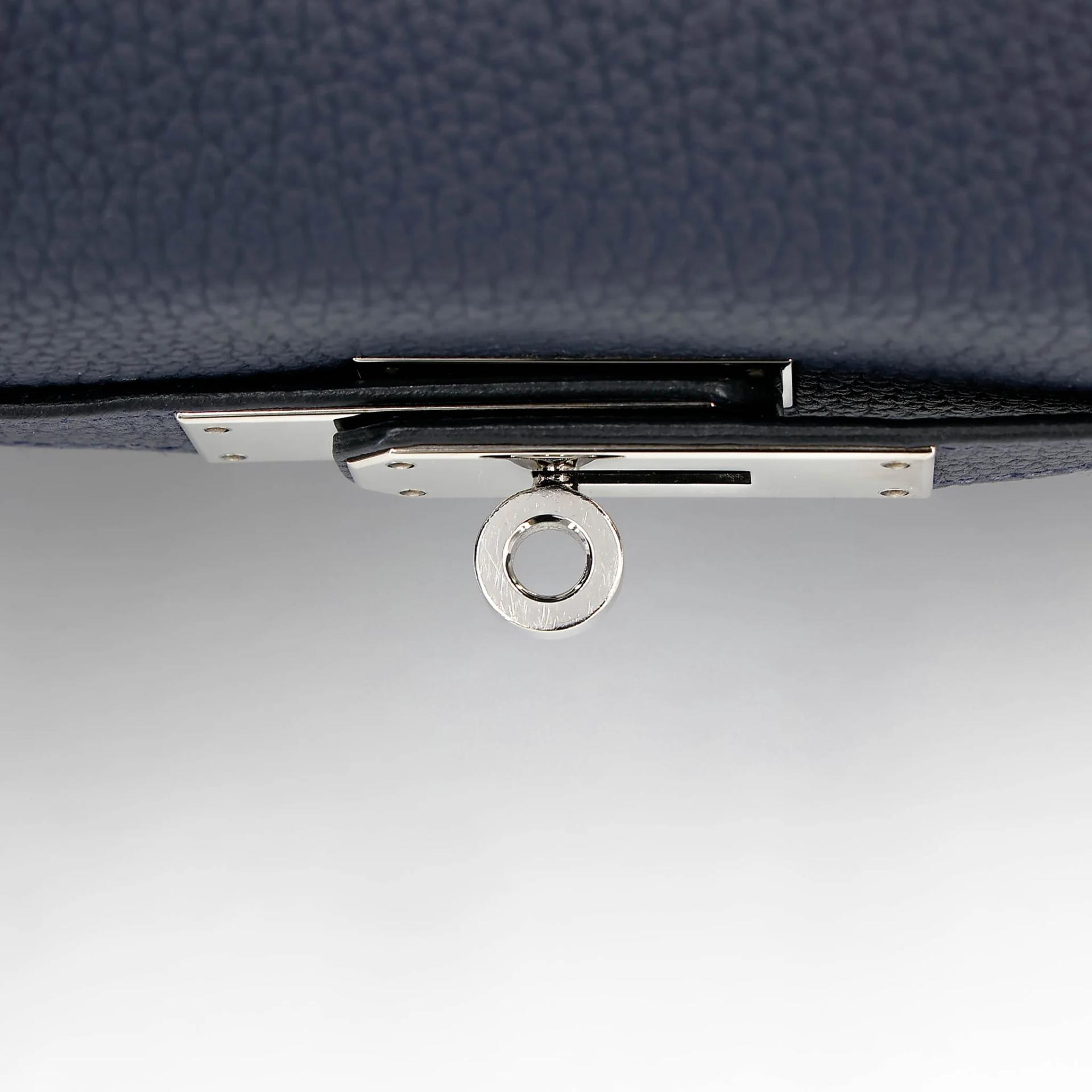 Very Good ( Rank A) HERMÈS Kelly 28 Touch Bleu Nuit (2Z) Togo Matte Alligator Palladium hardware C (2018) - 18