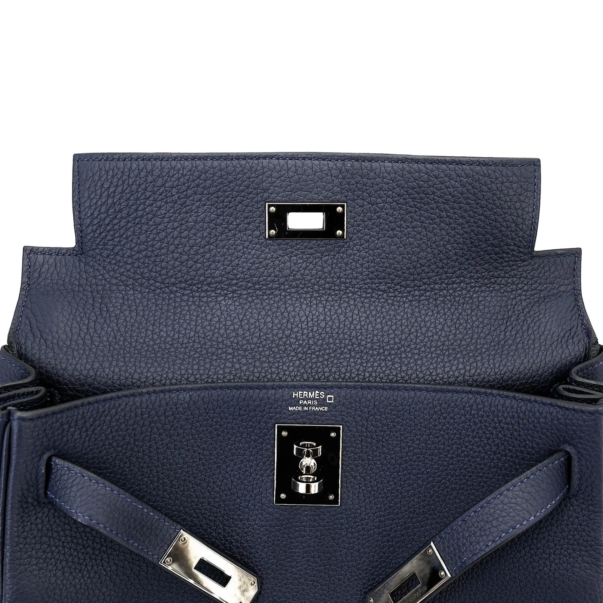 Very Good ( Rank A) HERMÈS Kelly 28 Touch Bleu Nuit (2Z) Togo Matte Alligator Palladium hardware C (2018) - 21