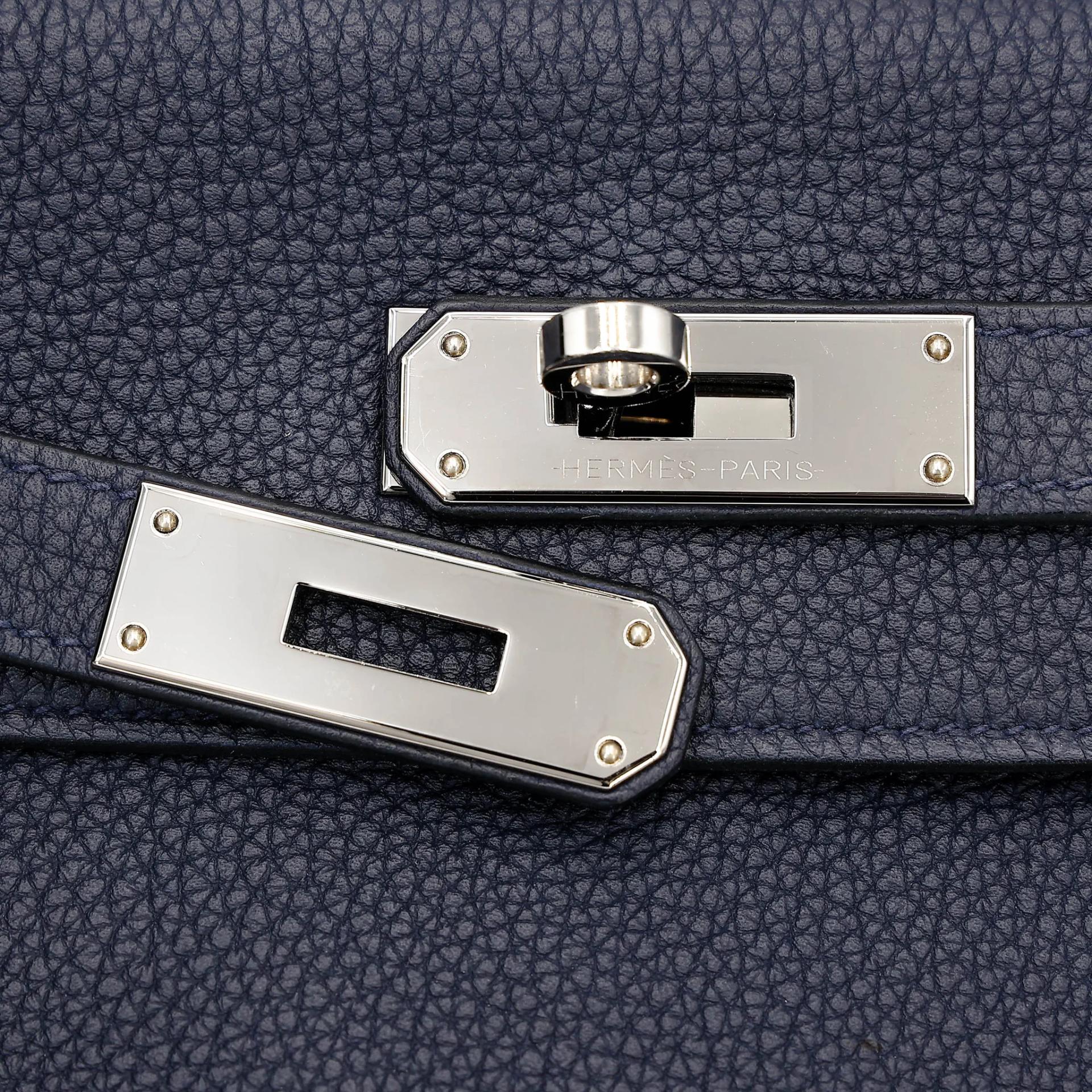 Very Good ( Rank A) HERMÈS Kelly 28 Touch Bleu Nuit (2Z) Togo Matte Alligator Palladium hardware C (2018) - 13
