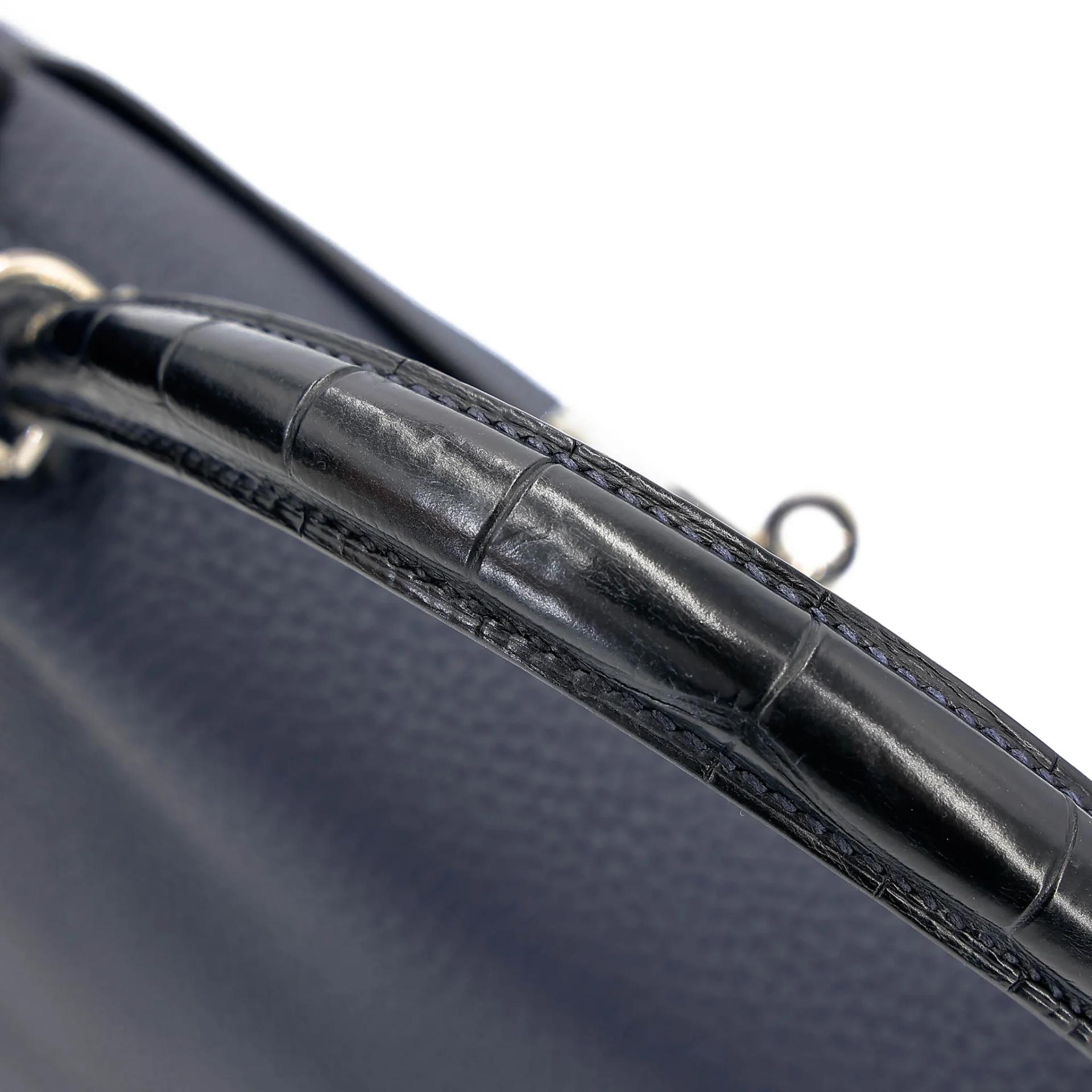 Very Good ( Rank A) HERMÈS Kelly 28 Touch Bleu Nuit (2Z) Togo Matte Alligator Palladium hardware C (2018) - 16