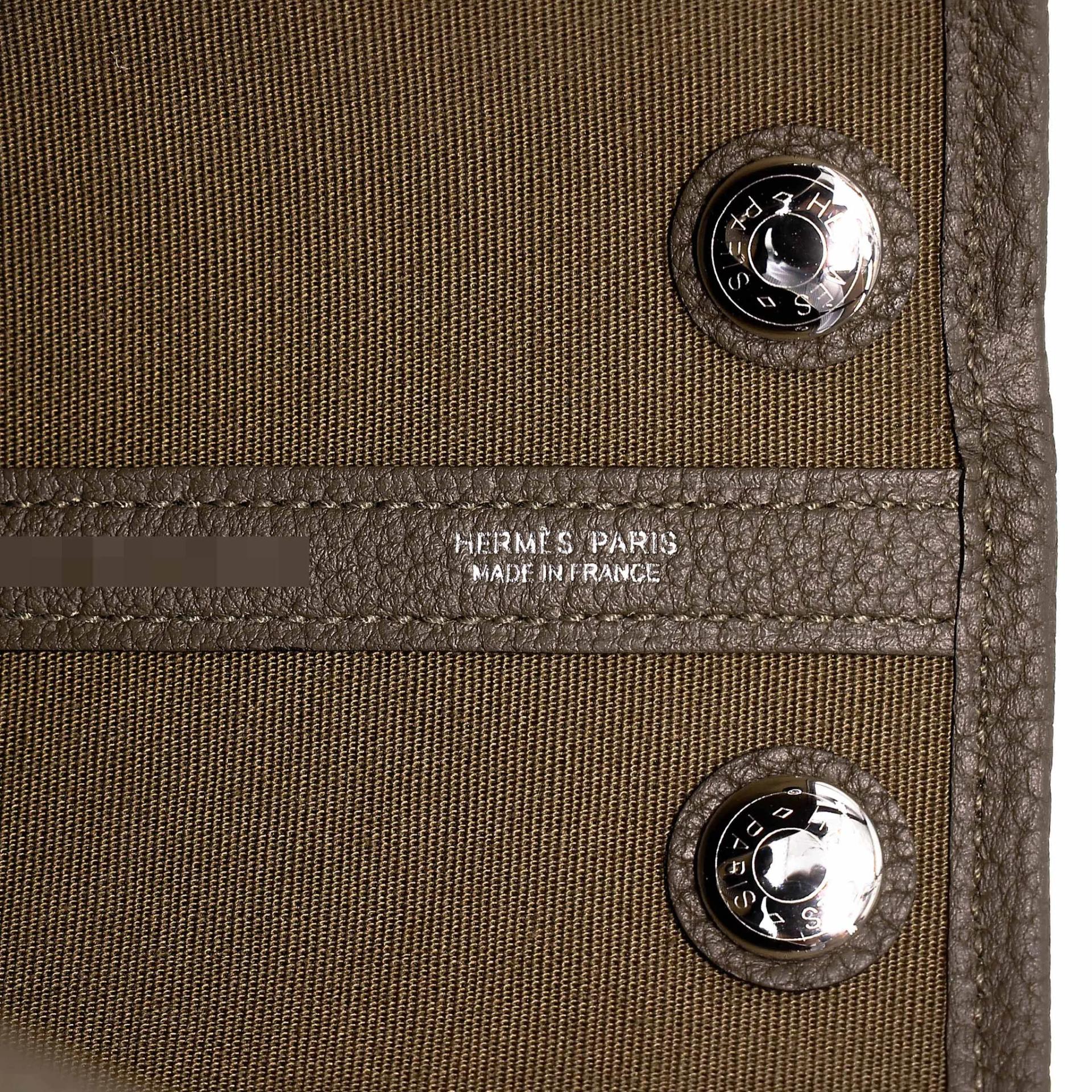 全新 HERMÈS 愛馬仕 Neo Garden Party 23 花園 V8 Vert Loden 洛德綠 Toile Officier 帆布 Negonda皮 銀扣 G刻 2026年 - 12