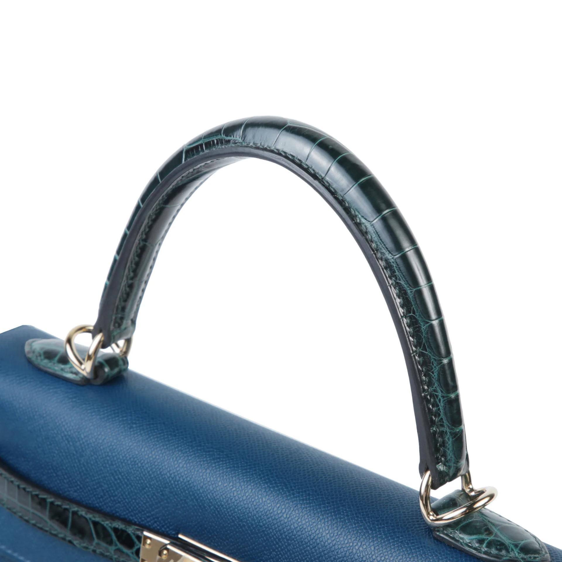 Unused ( Rank NS ) HERMÈS Kelly 25 Sellier Touch Deep Blue (S4) Vert Cypress (6O) Madame Shiny Niloticus Crocodile Permabrass hardware K (2025) - 3