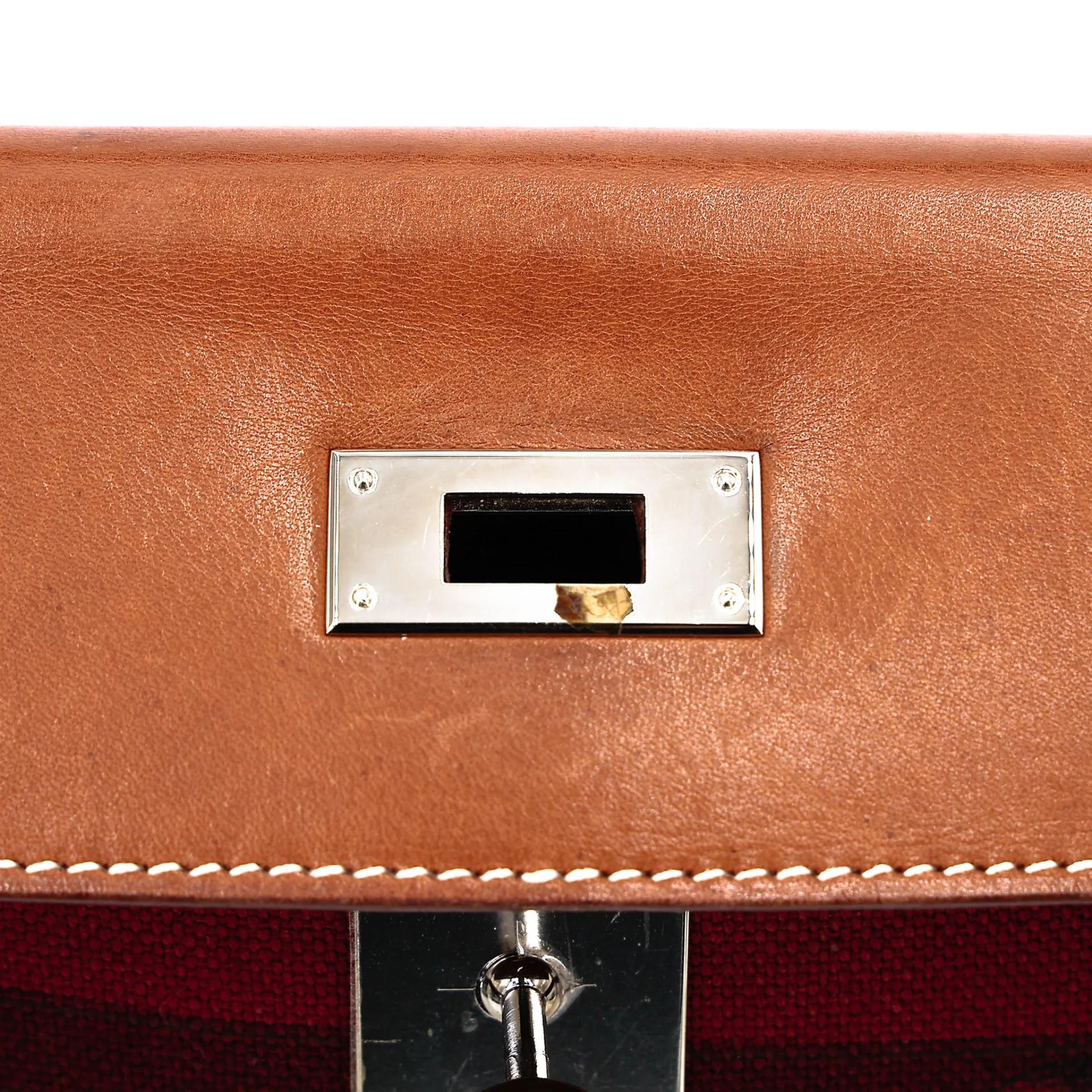 Good ( Rank AB) HERMÈS Limited Edition Kelly 28 Fauve (34) Gold (37) Barenia Palladium hardware Square O (2011) - 24