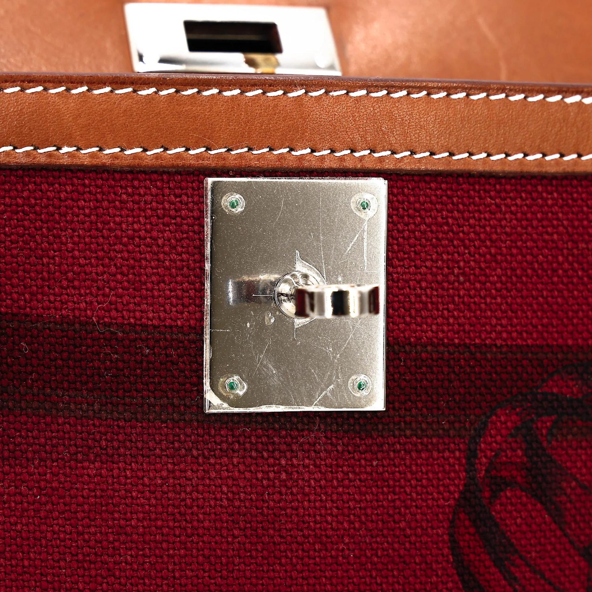 Good ( Rank AB) HERMÈS Limited Edition Kelly 28 Fauve (34) Gold (37) Barenia Palladium hardware Square O (2011) - 33
