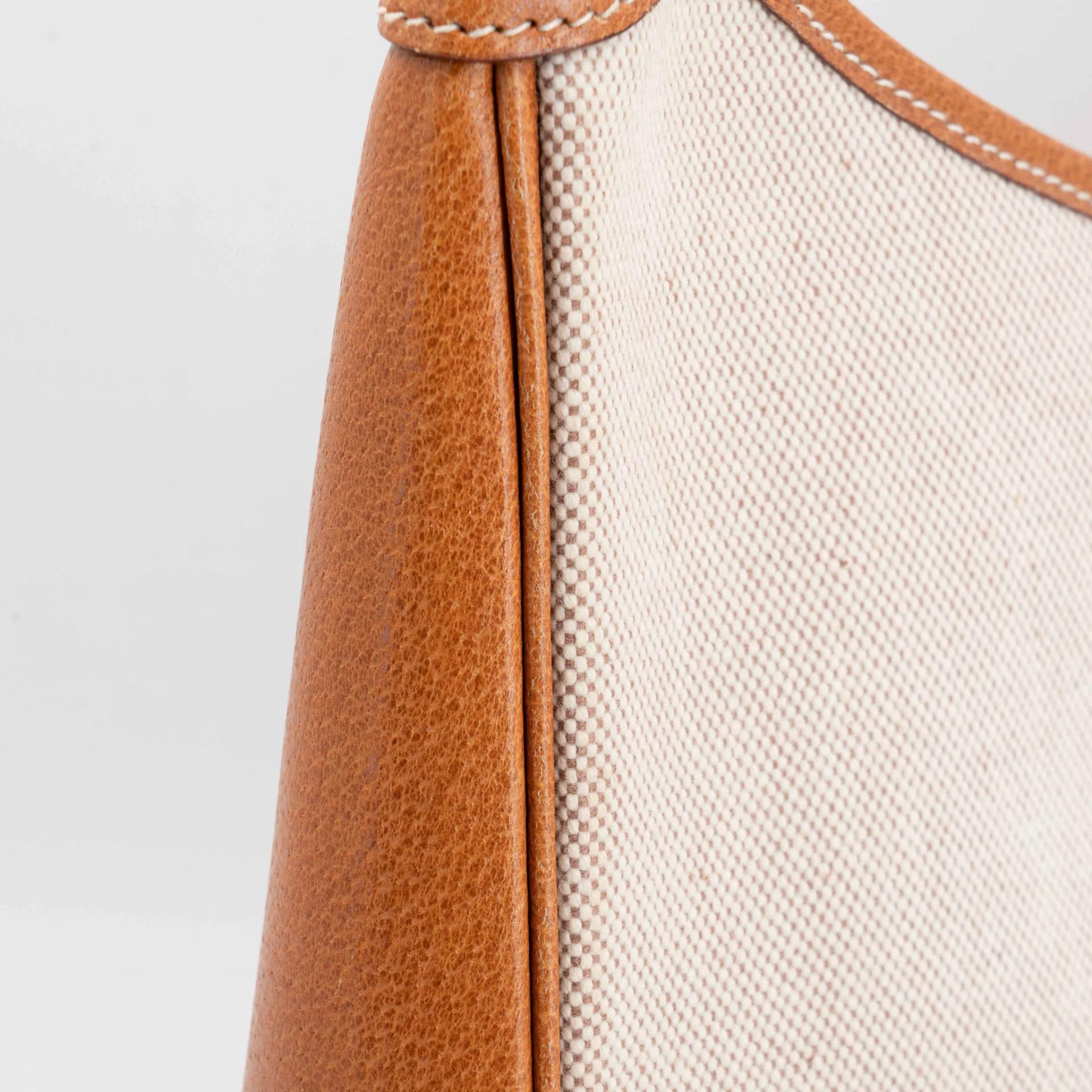 Very Good ( Rank A) HERMÈS Trim 31 Natural (27) Peau Porc Toile Camp canvas Gold hardware Circle Y (1995) - 31
