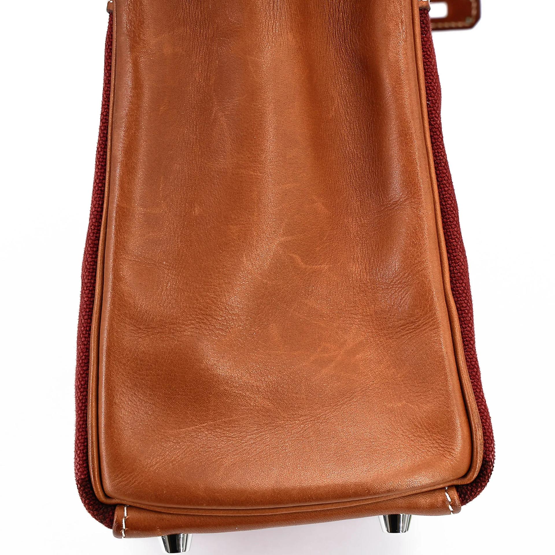 Good ( Rank AB) HERMÈS Limited Edition Kelly 28 Fauve (34) Gold (37) Barenia Palladium hardware Square O (2011) - 37