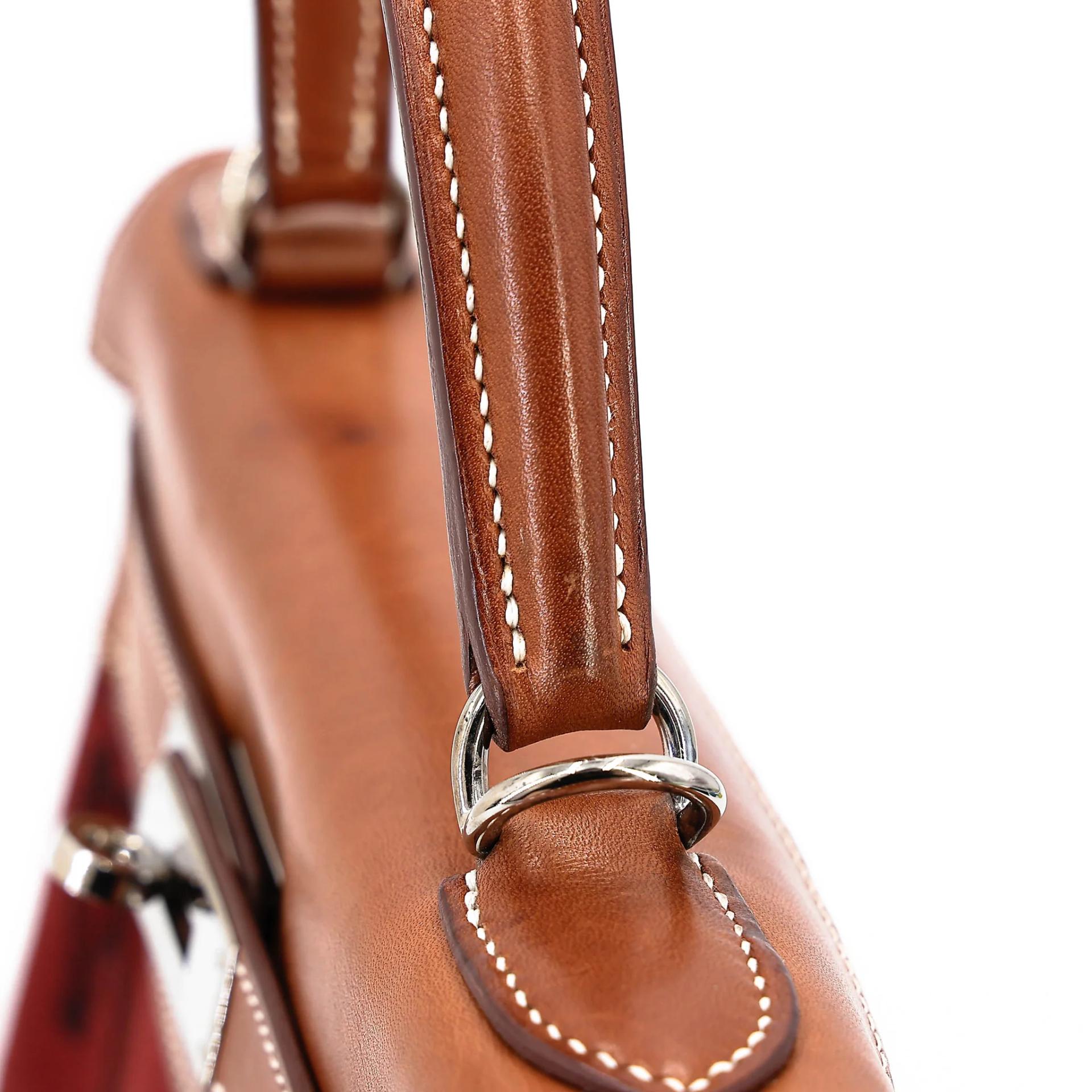 Good ( Rank AB) HERMÈS Limited Edition Kelly 28 Fauve (34) Gold (37) Barenia Palladium hardware Square O (2011) - 16