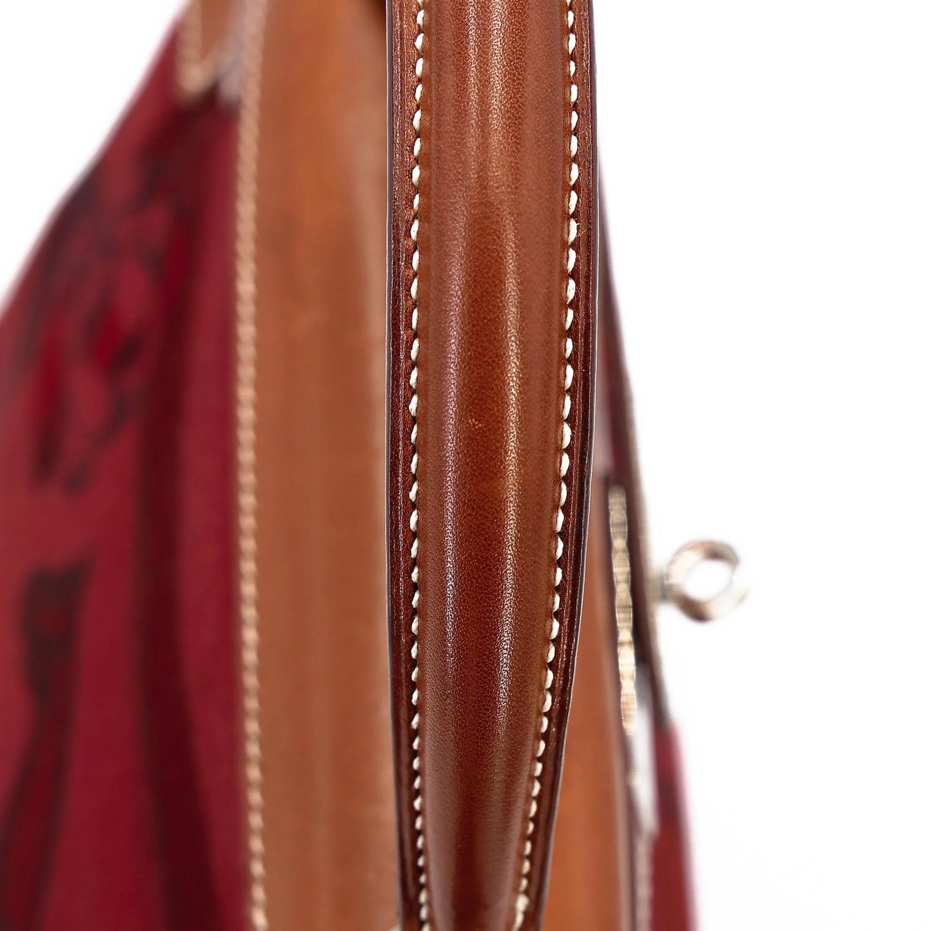 Good ( Rank AB) HERMÈS Limited Edition Kelly 28 Fauve (34) Gold (37) Barenia Palladium hardware Square O (2011) - 19
